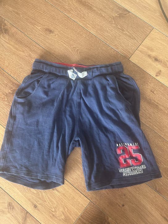 Kort broekje short jongens broek maat 164 lemonbaret, Ophalen of Verzenden, Zo goed als nieuw