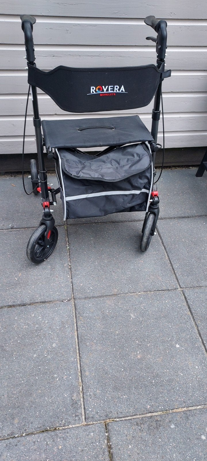 Rollator, zwart,merk rovera., Ophalen