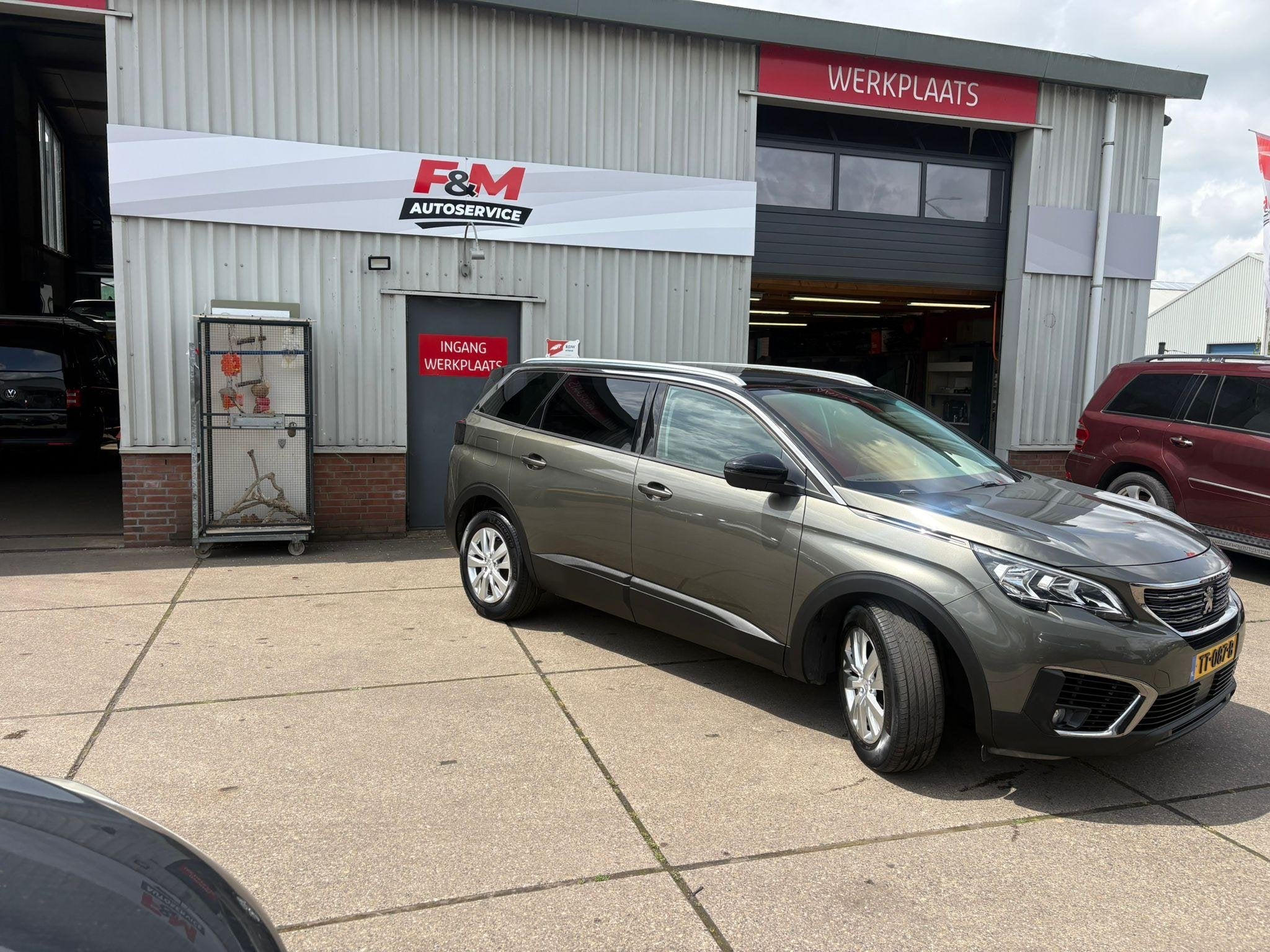 Peugeot 5008 1.2 PureTech Advanced Grip Control Allure Clima, Voorwielaandrijving, Gebruikt, Euro 6, 1199 cc