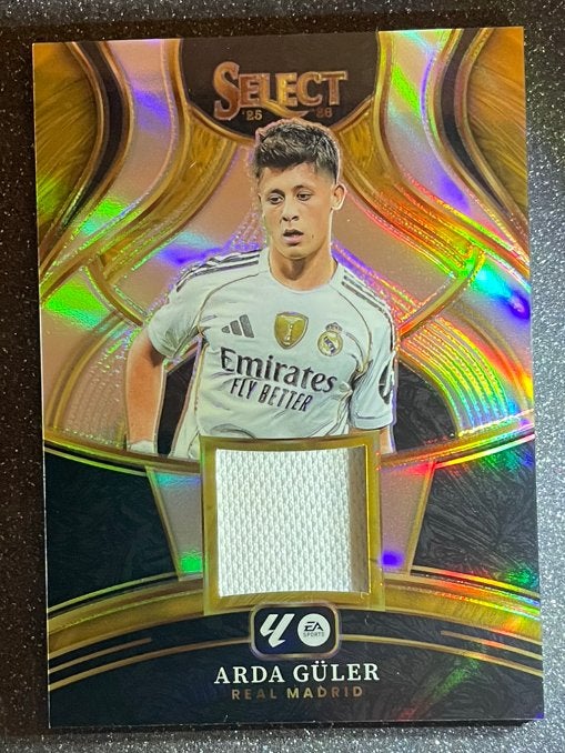 Panini SELECT 25/26 LA LIGA AUTHENTIC MEMORABILIA ARDA GÜLER, Verzenden, Zo goed als nieuw, Plaatje