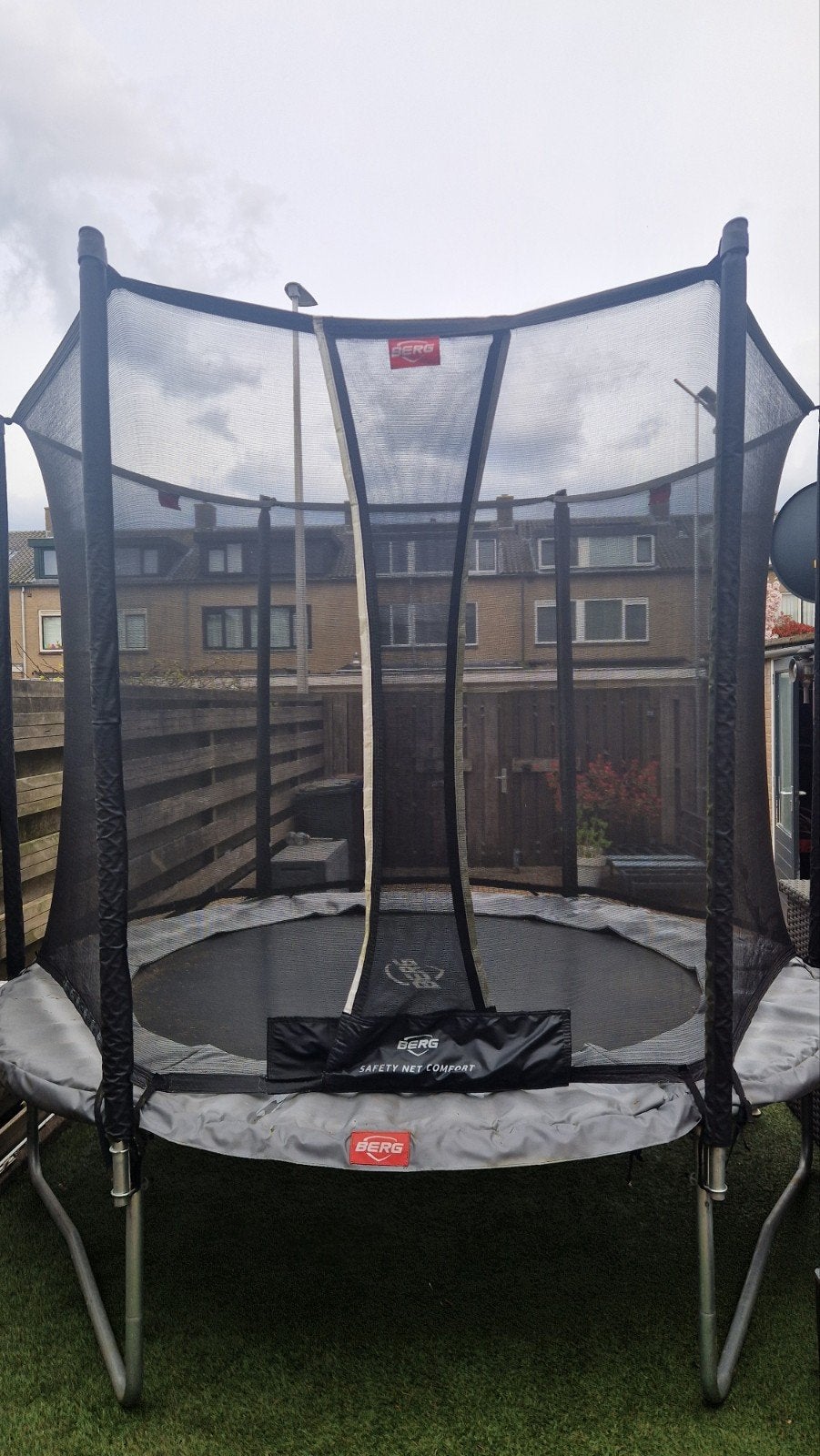 BERG Trampoline Favorit met Safetynet Comfort 270, Ophalen, Gebruikt