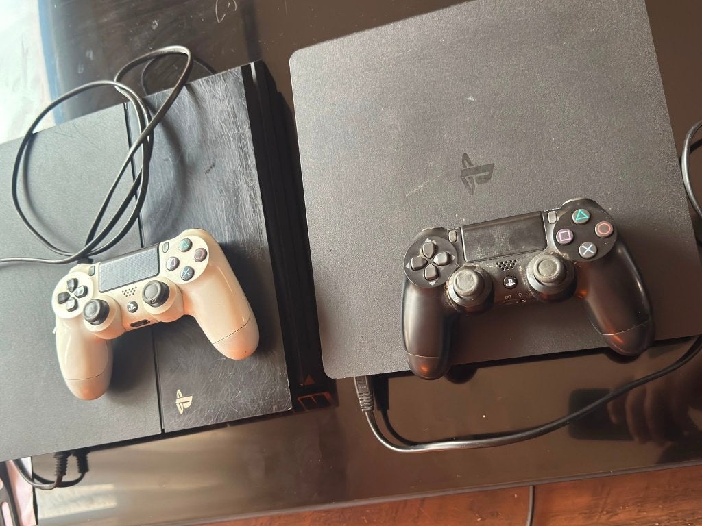 Sony PlayStation 4 (PS4) - Gebruikt, Spelcomputers en Games, Ophalen of Verzenden, Zonder controller, Original, Met harde schijf