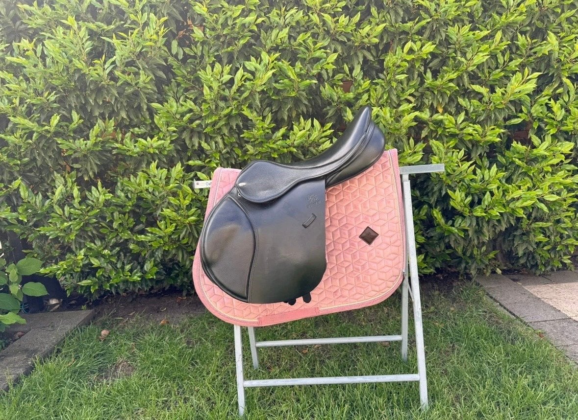 Mooi Fairfax classic jump springzadel 17.5 inch, Ophalen, Zo goed als nieuw, Springen