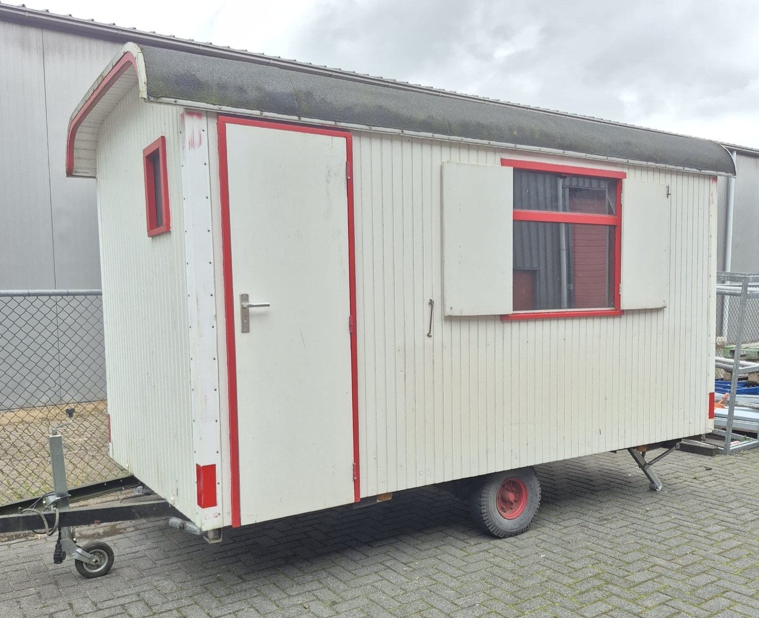 Prachtige Brouwer schaftwagen/werkplek/bouwkeet/pipowagen, Ophalen