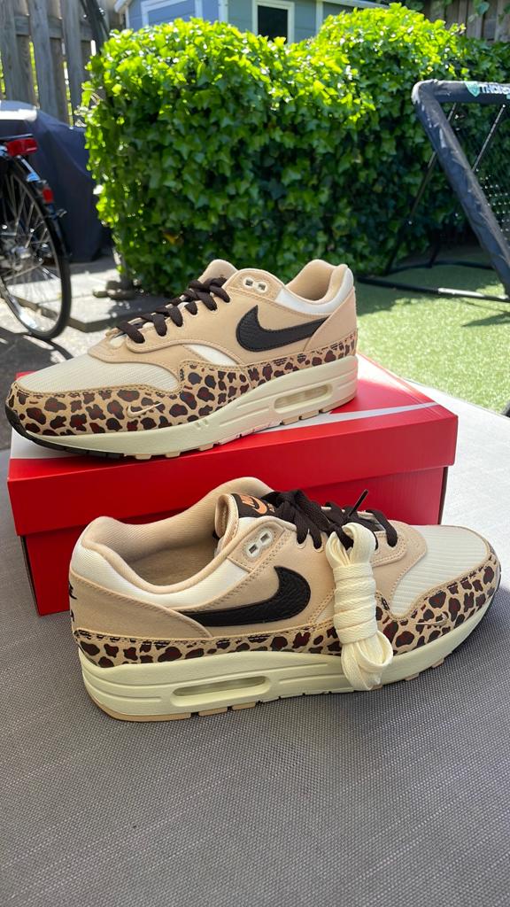 Nieuw in doos Nike air max 1 leopard print maat 44,5 / 12, Overige kleuren, Nieuw, Ophalen of Verzenden, Sneakers of Gympen