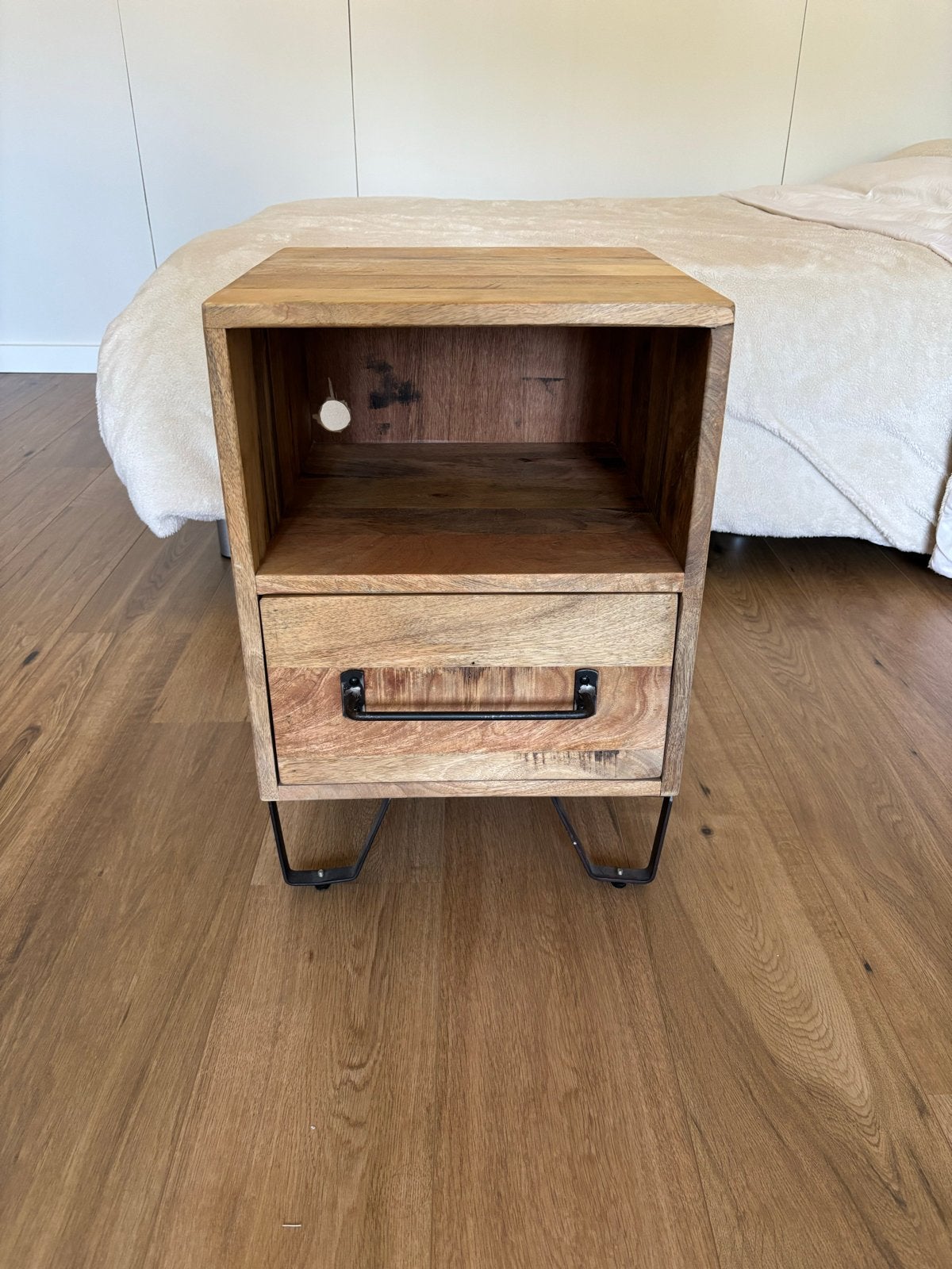 Mangohouten nachtkastje, Huis en Inrichting, Ophalen, Minder dan 45 cm, 55 tot 70 cm, Zo goed als nieuw