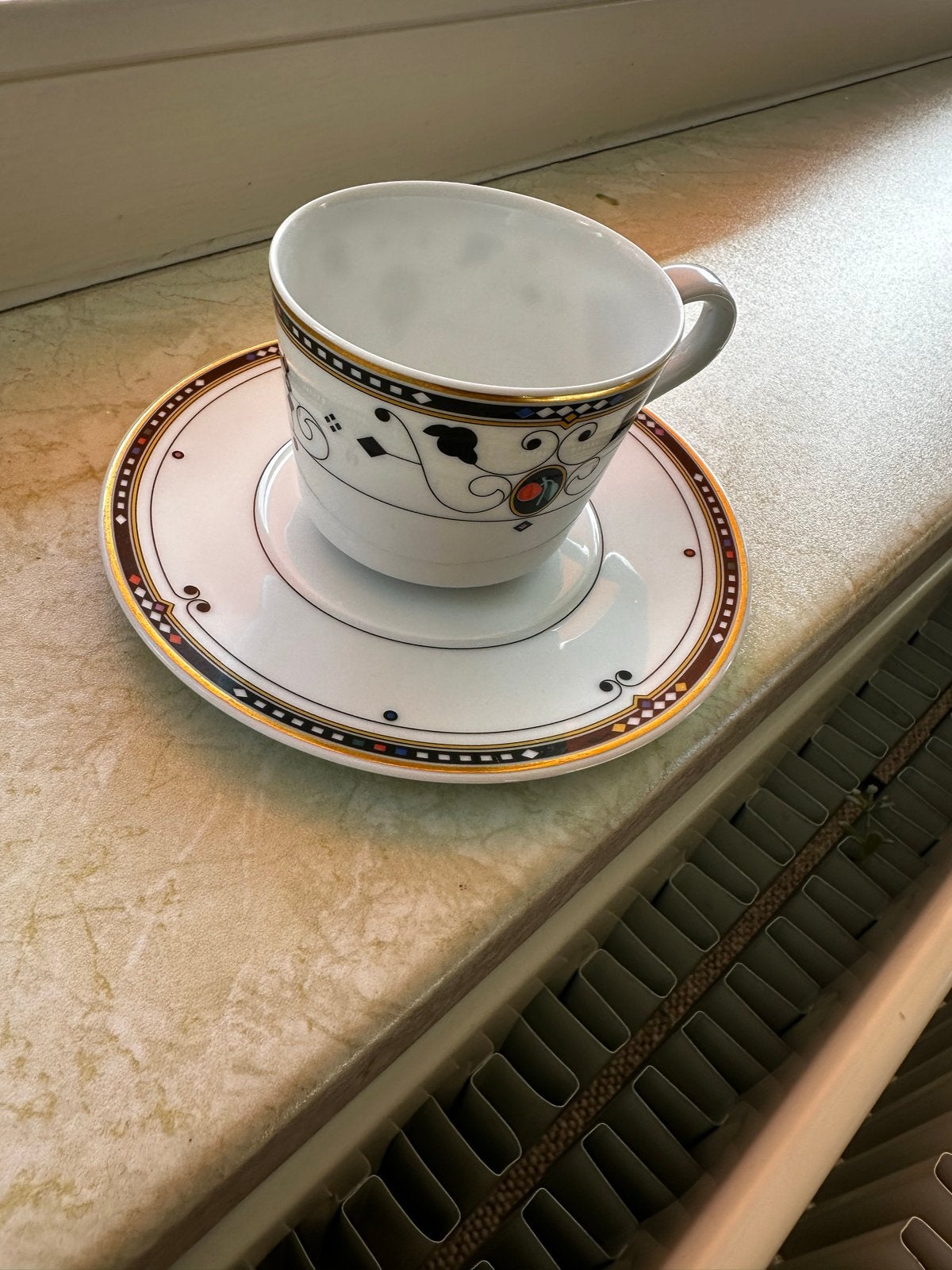 Hutschenreuther espresso kop en schotel, Art Deco stijl, Ophalen of Verzenden, Zo goed als nieuw, Porselein, Kop en/of schotel