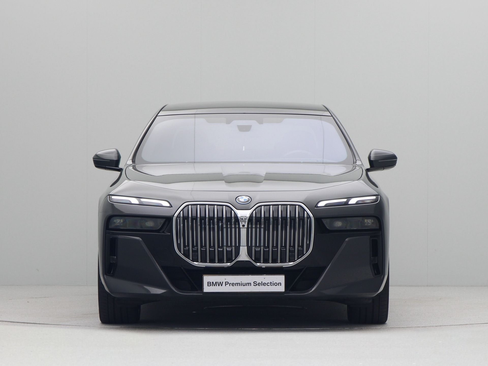 BMW 7 Serie 750e xDrive M Sport Accu conditie 99% (bj 2024), Auto's, Automaat, Gebruikt, Automatische klimaatregeling, Overige brandstoffen