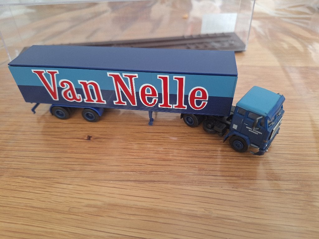 Volvo F89 vrachtwagen van Nelle, Ophalen, Zo goed als nieuw, Bus of Vrachtwagen, Overige merken