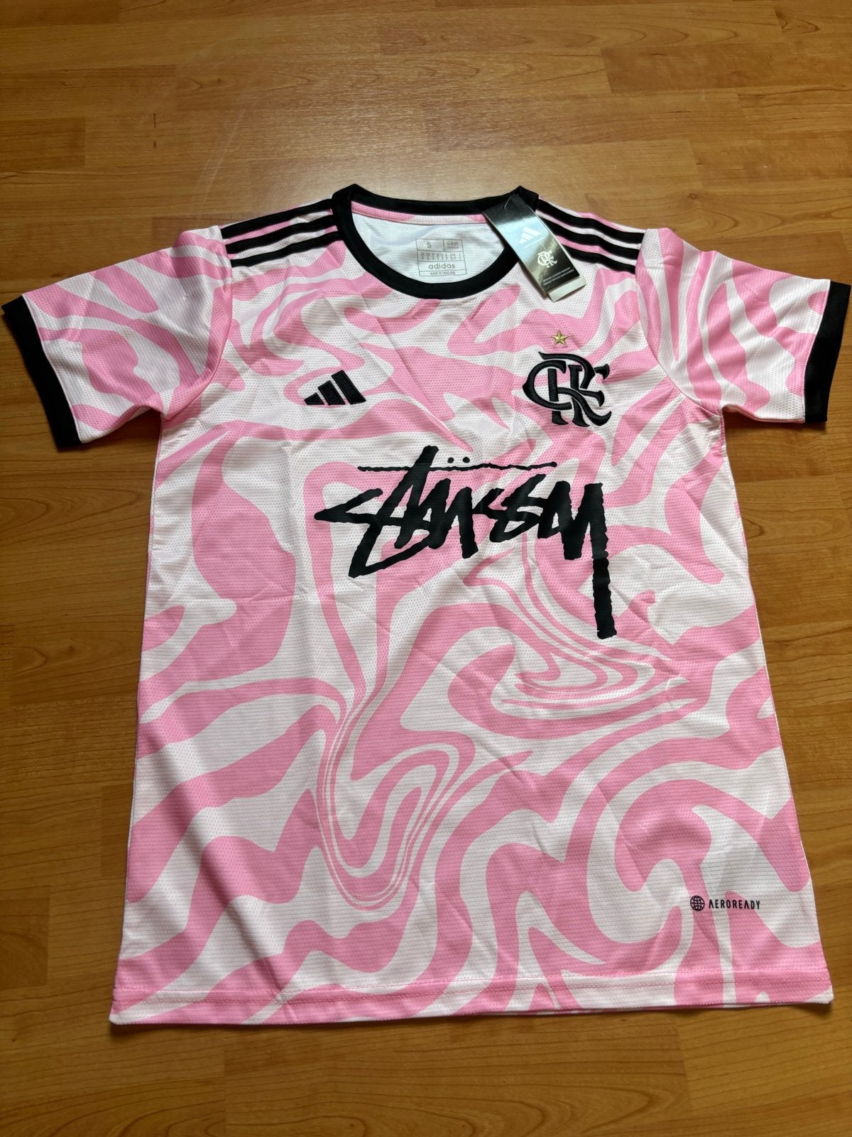 Adidas Stussy Flamengo Roze Voetbalshirt Maat S, Kleding | Heren, Ophalen of Verzenden, Nieuw, Maat 46 (S) of kleiner, Roze
