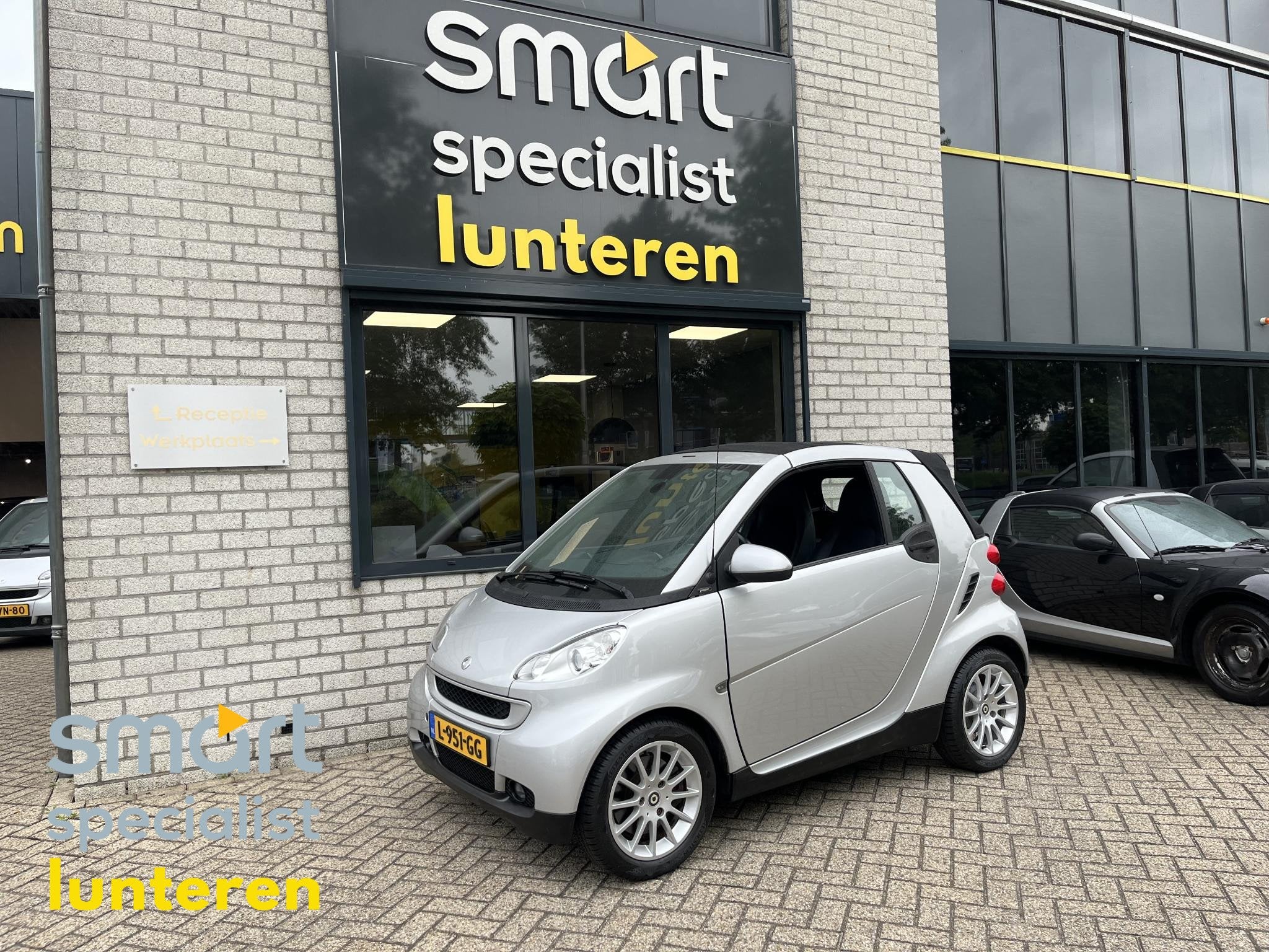 smart fortwo cabrio 1.0 mhd Passion, leer, stoelverwarming S, Auto's, Automaat, Euro 5, Gebruikt, 18 €/maand