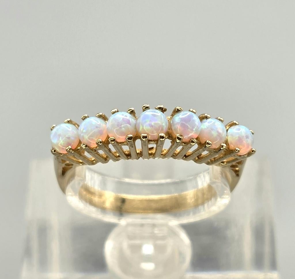 Gouden Vintage aanschuifring met opaal. 2026/229., Sieraden, Tassen en Uiterlijk, Ringen, Overige kleuren, ., Nieuw, Ophalen of Verzenden