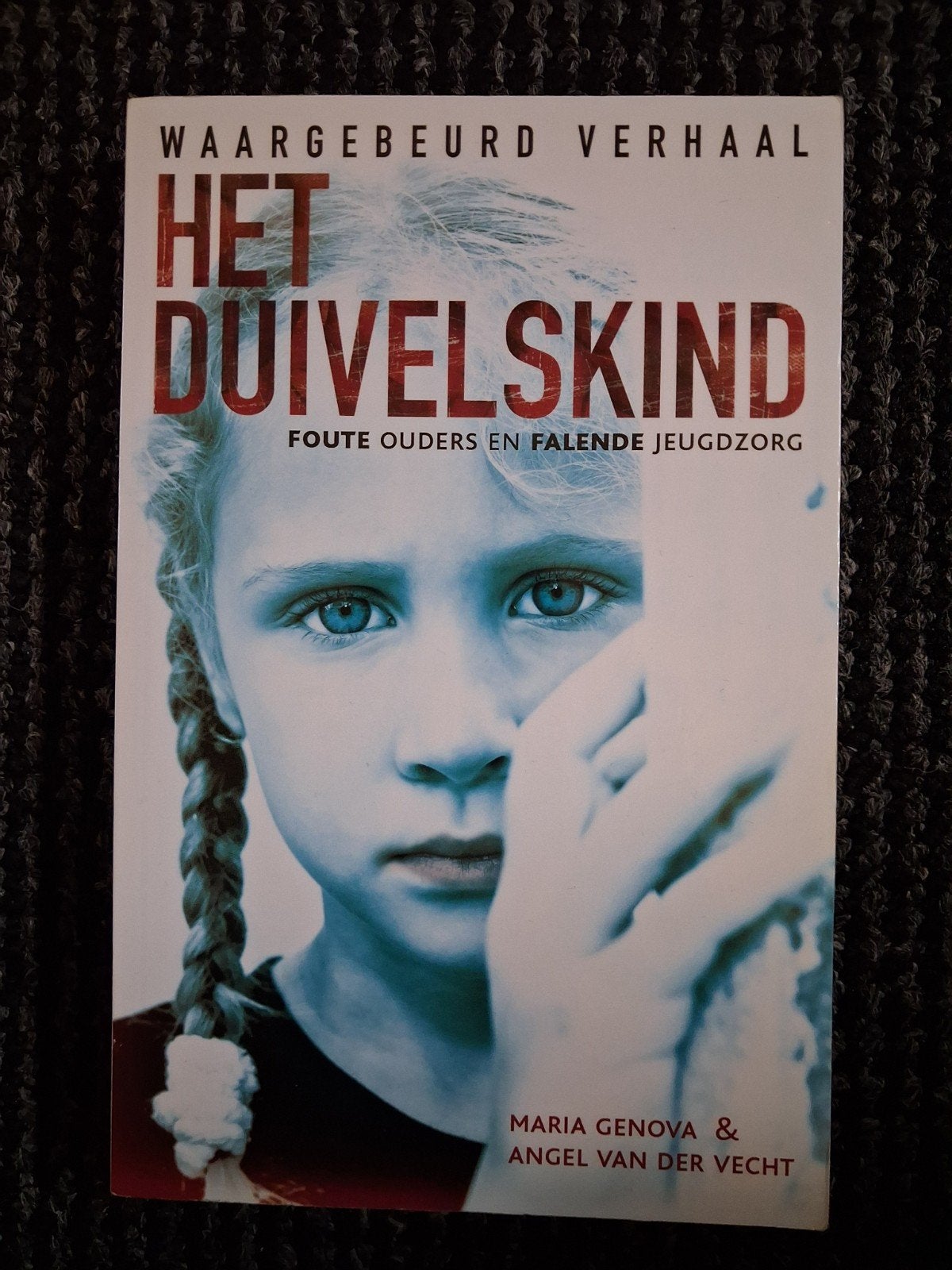 Maria Genova - Het duivelskind, Ophalen, Zo goed als nieuw, Maria Genova; Angel van der Vecht