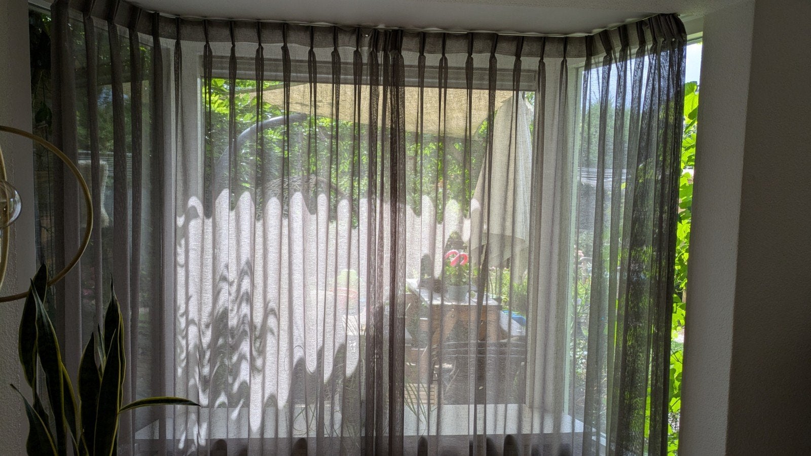 Lichtdoorlatende gordijnen - Grijs/ taupe, Gebruikt, Ophalen of Verzenden, 200 cm, 243 cm
