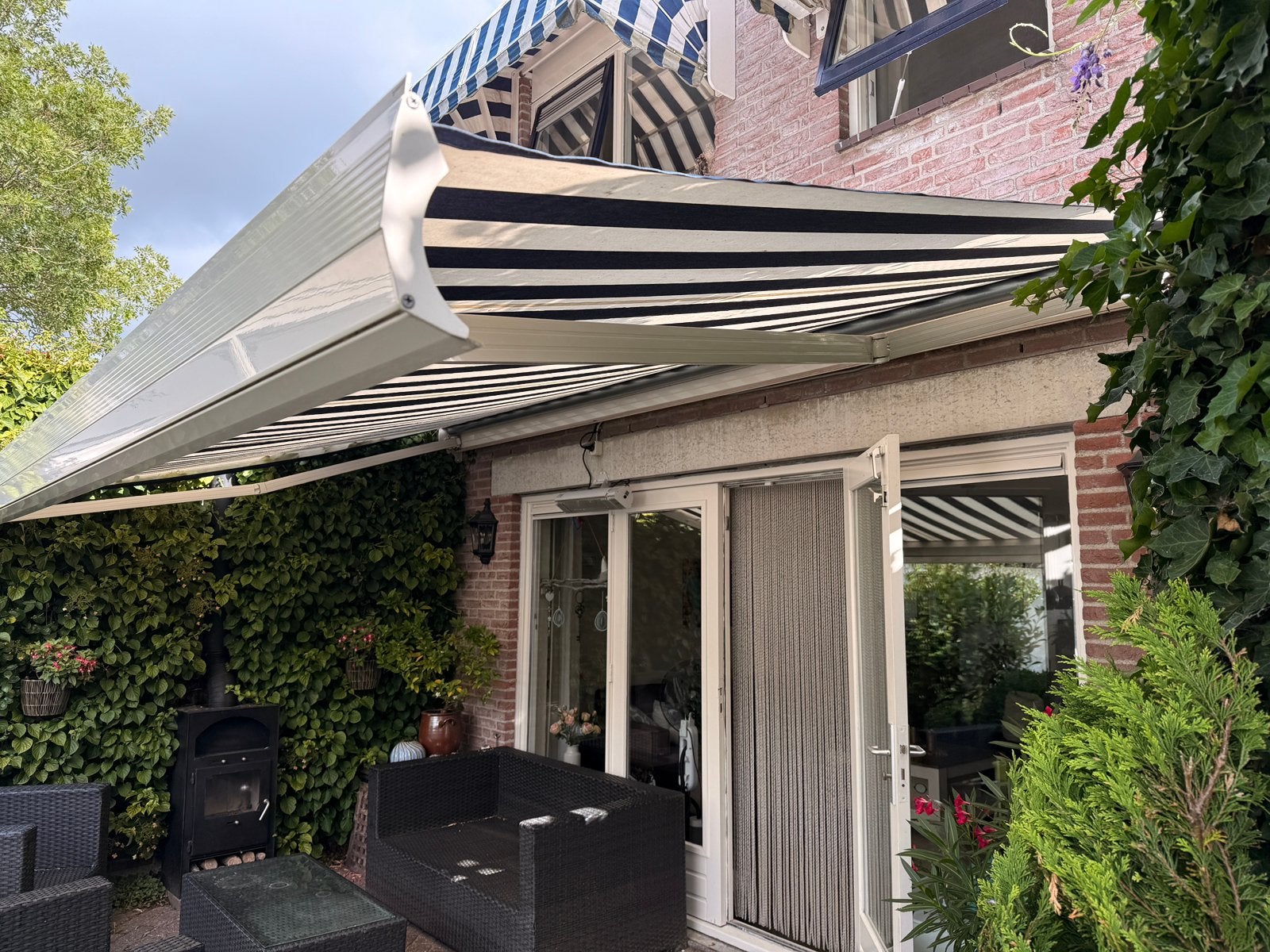 Zonnescherm 5m breed met draadloze somfy bediening, Ophalen, Gebruikt, 450 cm of meer, Elektrisch
