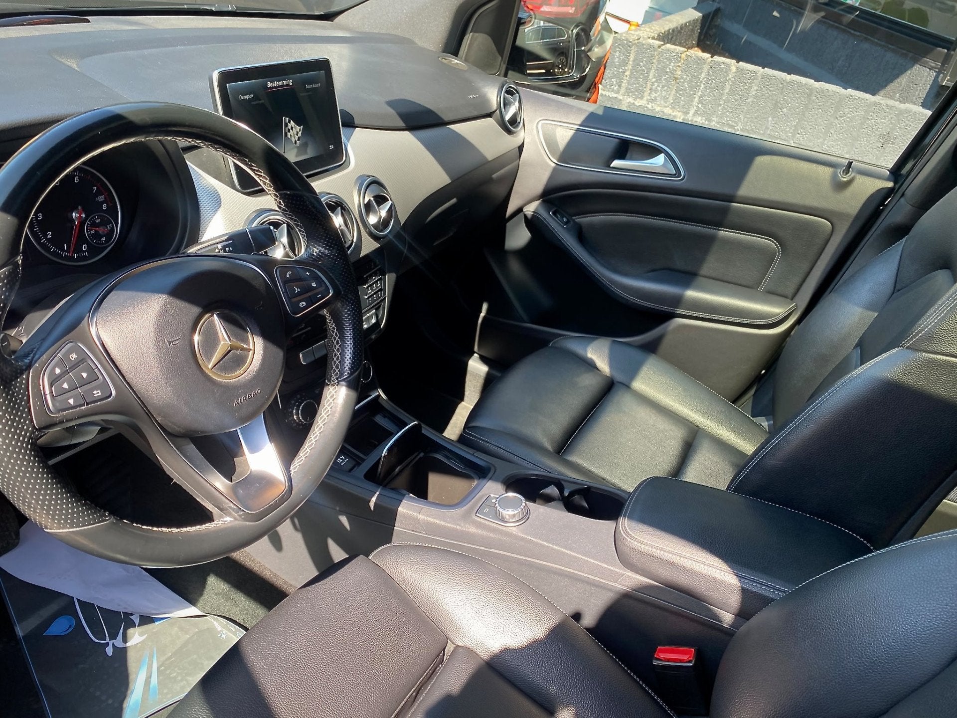 Mercedes-Benz B-Klasse 180 AMG EDITION 104DKM ACTIE! BETAAL, 1325 kg, Gebruikt, 4 cilinders, 1200 kg