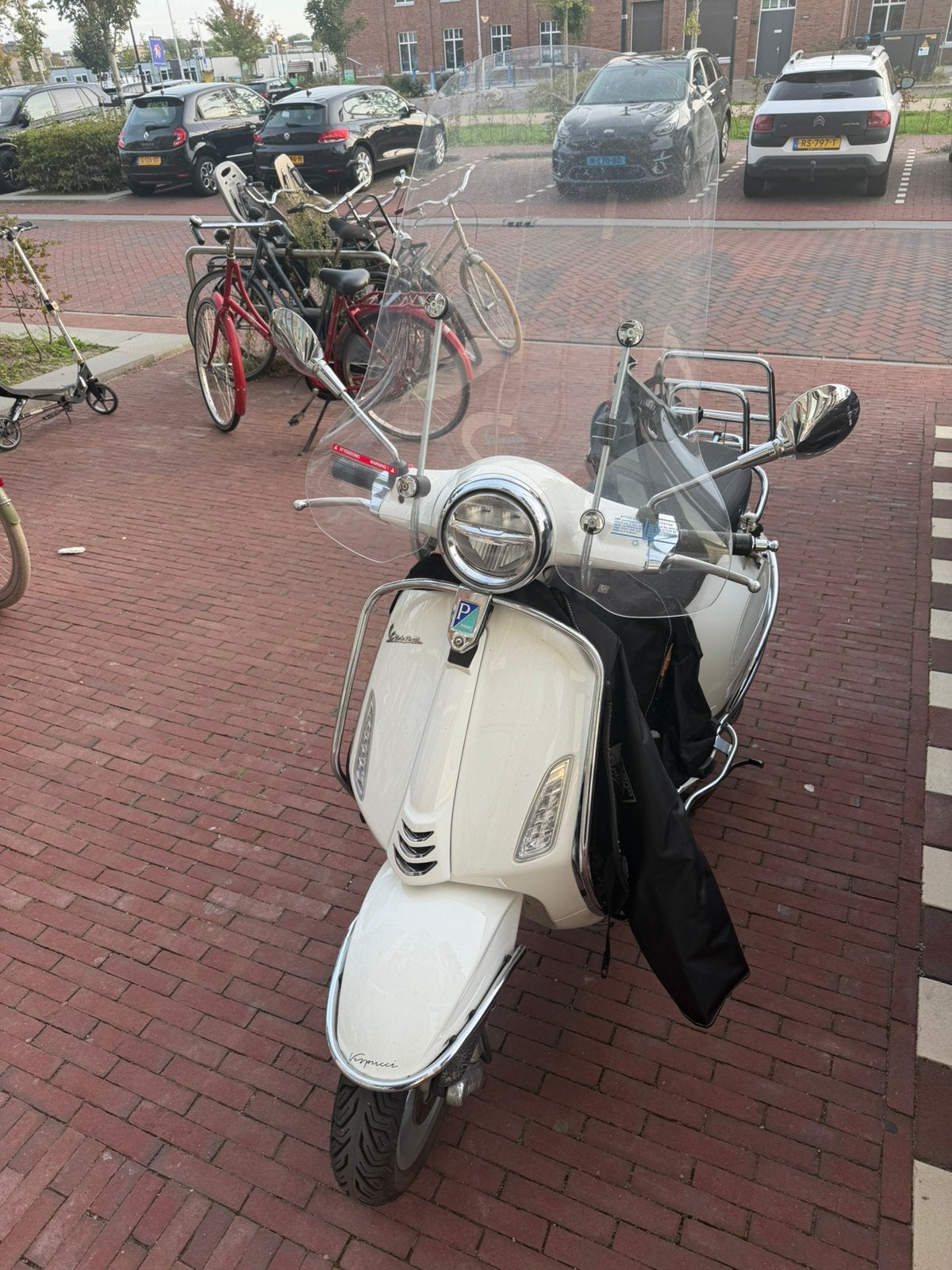 Vespa Electrica 2024 - Zo goed als nieuw, slechts 3900 km, Fietsen en Brommers, Ophalen of Verzenden, Zo goed als nieuw, Elektrisch