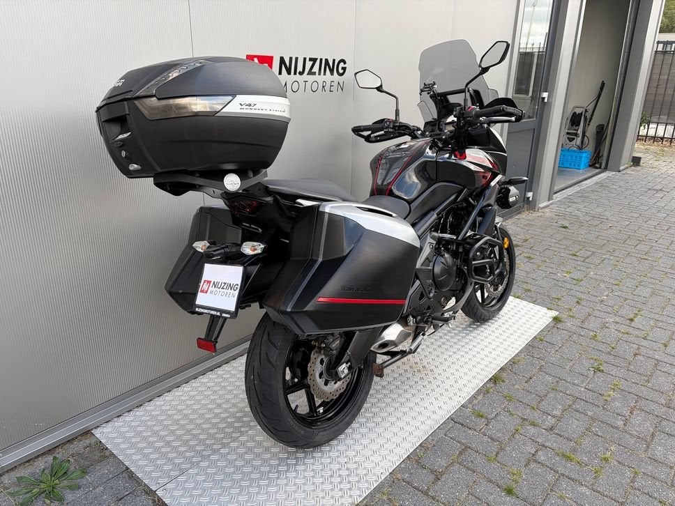 KAWASAKI VERSYS 650 GRAND TOURER (bj 2021), Motoren, 2 cilinders, 649 cc, Bedrijf, Onbekend