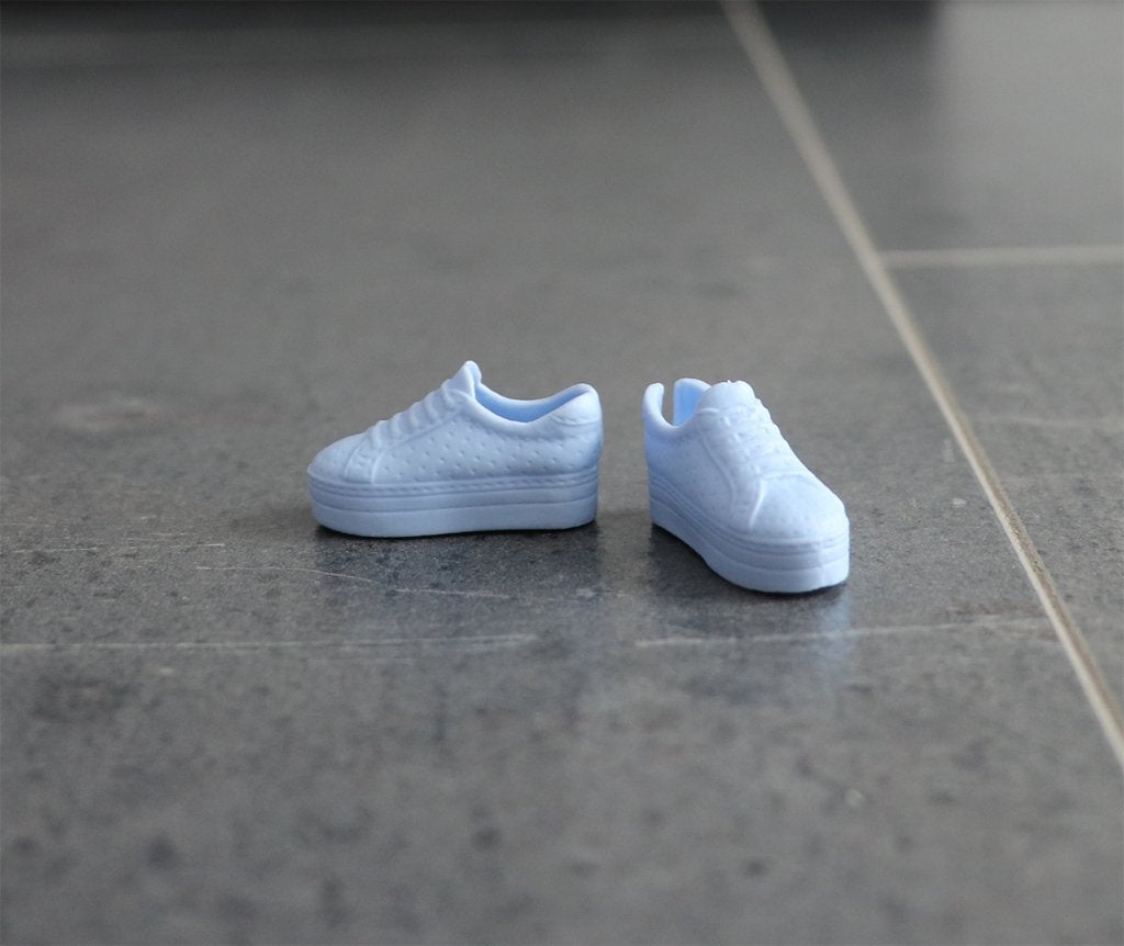 Barbie kleding nieuw - Originele sport schoenen Curvy Blauw, Ophalen of Verzenden, Nieuw, Barbie