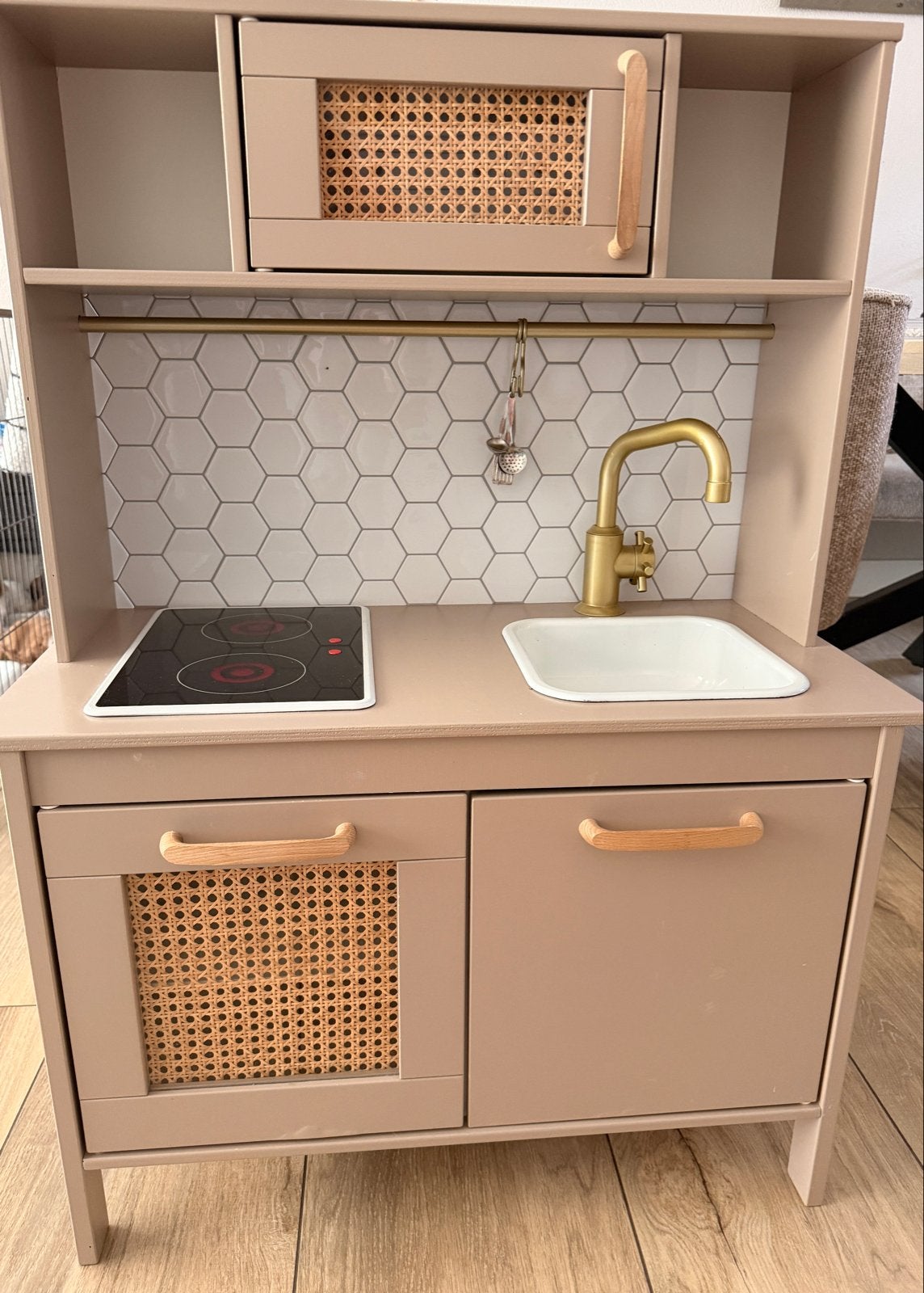 IKEA Duktig keukentje opgepimpt, Kinderen en Baby's, Speelgoed | Houten speelgoed, Ophalen, Zo goed als nieuw, Meubelstuk of Keukentje