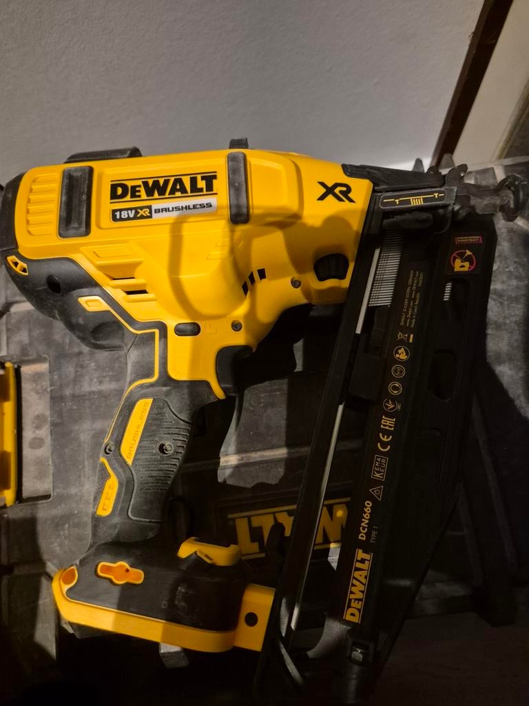 Dewalt dcn660 type1, Ophalen of Verzenden, Zo goed als nieuw, Overige typen