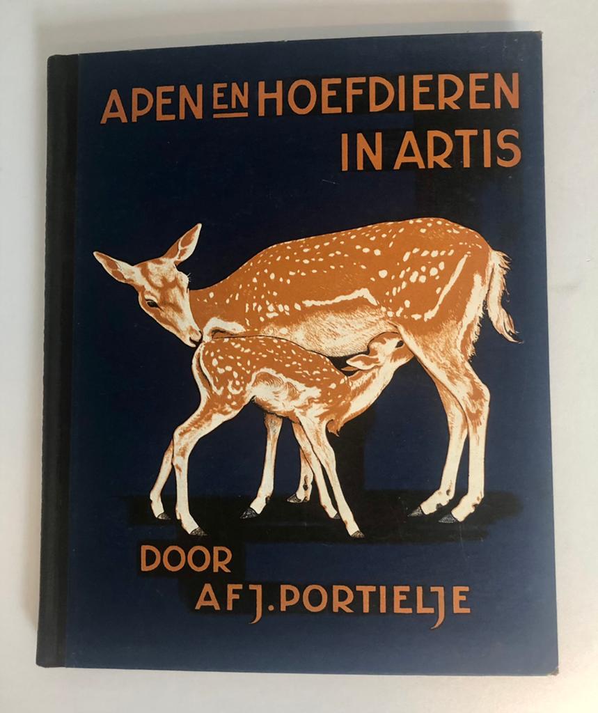 APEN EN HOEFDIEREN IN ARTIS 1940, Ophalen of Verzenden, Zo goed als nieuw, Plaatjesalbum