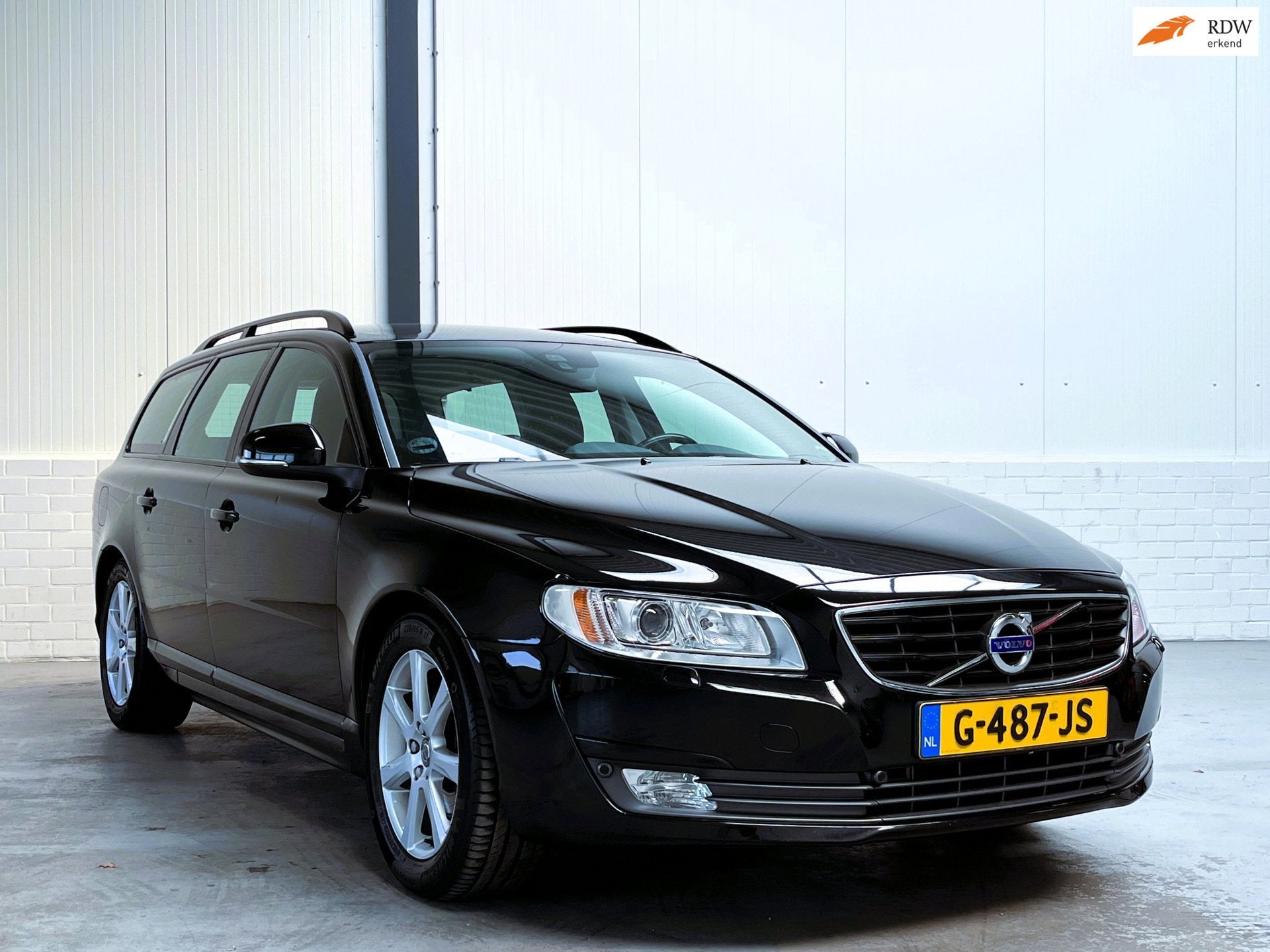 Volvo V70 2.0 D3 Dynamic Edition|Trekhaak, Auto's, Volvo, Dealer onderhouden, 4 cilinders, Zwart, 22 km/l