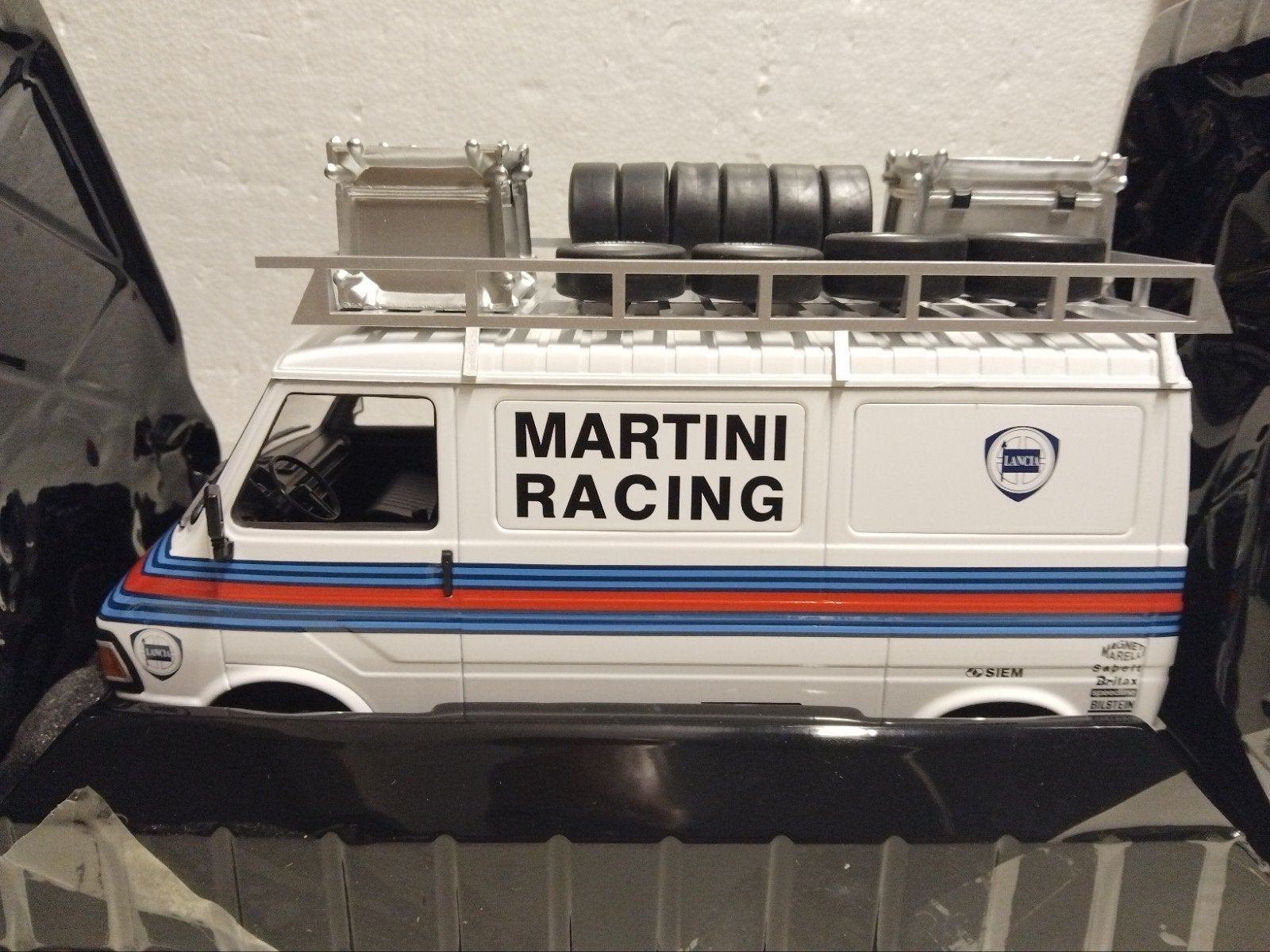 Fiat 242 Rally Team Martini assistance IXO 1:18 KRD, Ophalen of Verzenden, Zo goed als nieuw, Auto, Overige merken
