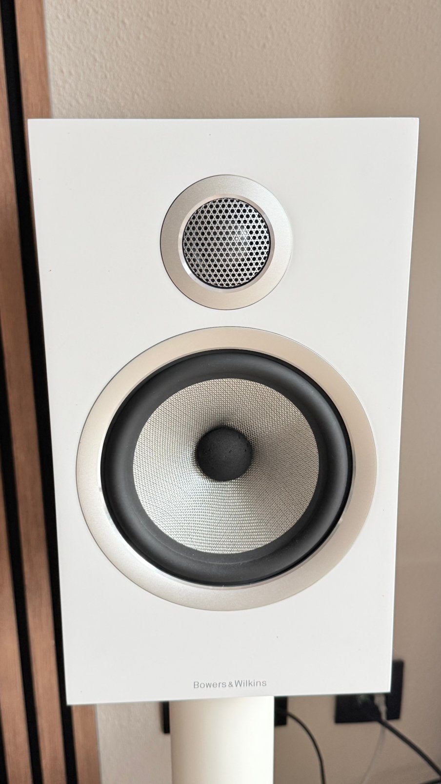 Bowers & Wilkins 706 S2 incl standaard, Ophalen of Verzenden, Zo goed als nieuw, Bowers & Wilkins (B&W), Basreflex