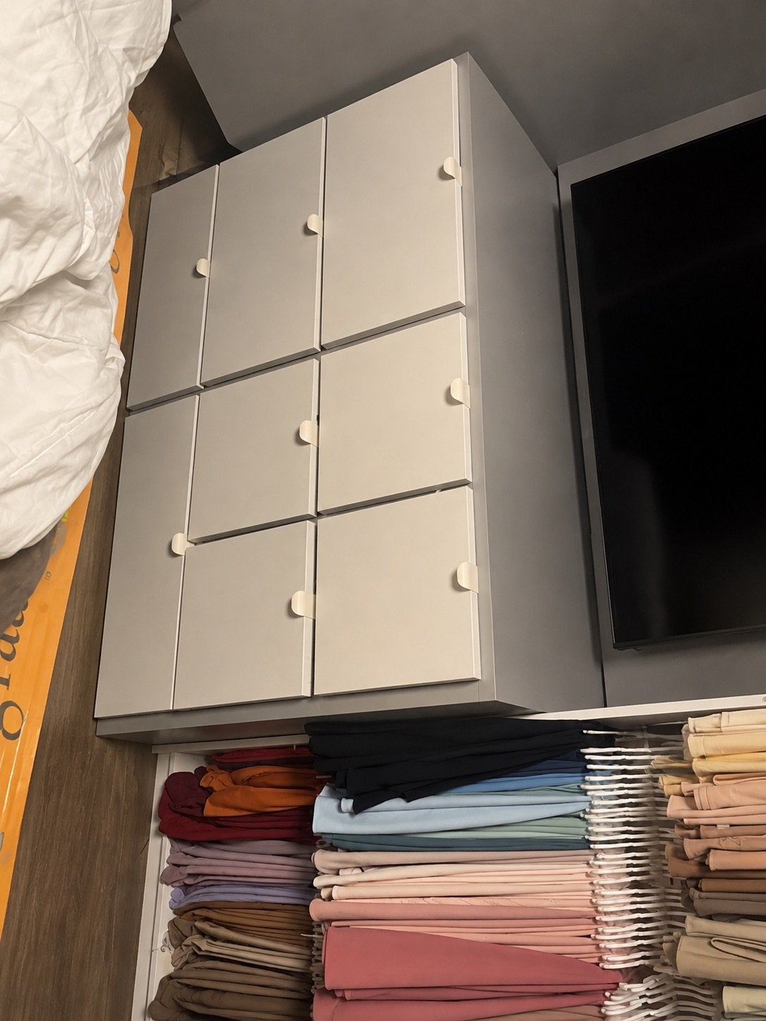 Grijze kast met veel opbergruimte, Ophalen, Gebruikt, 100 cm of meer, 60 cm of meer