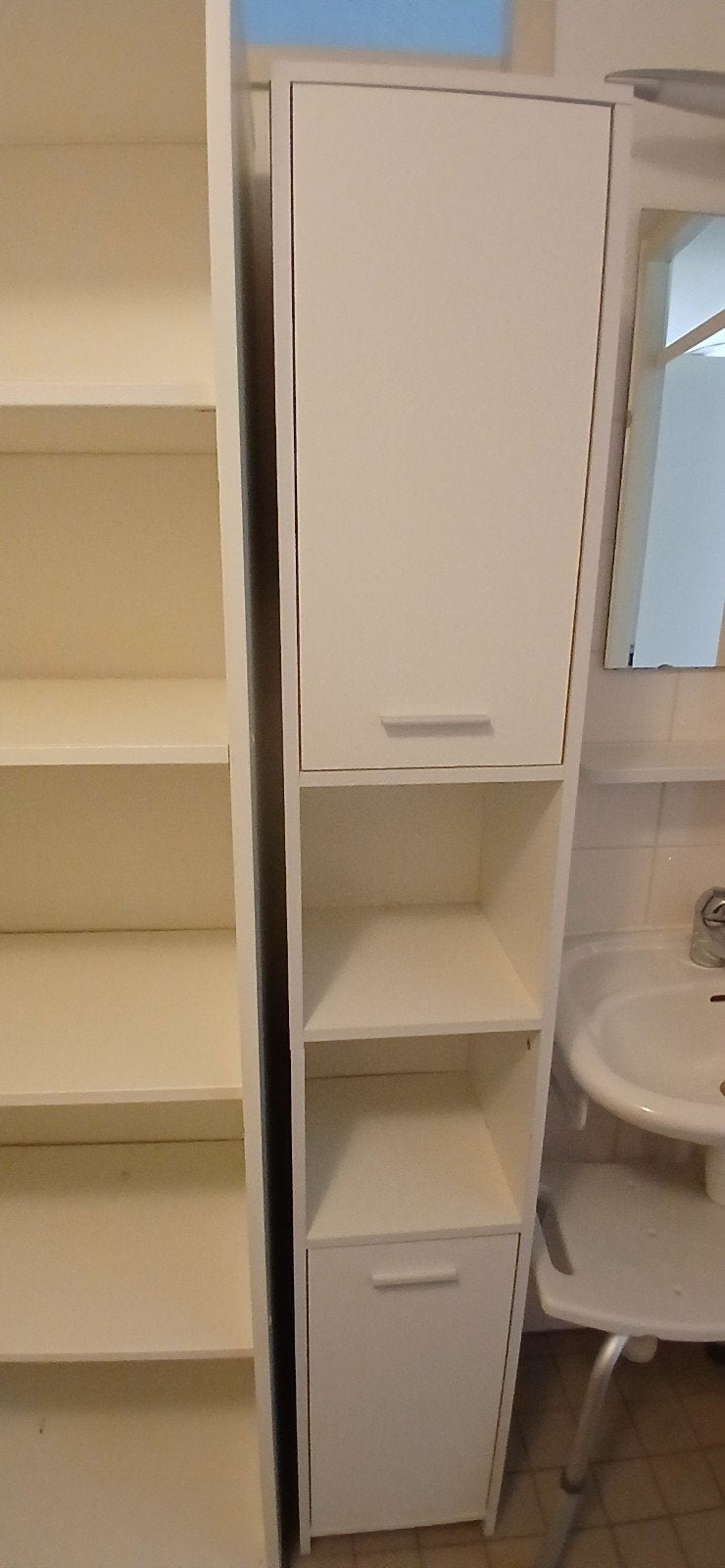 Hoge badkamerkast met planken en deuren, Ophalen, (Half)hoge kast, Minder dan 50 cm, Gebruikt