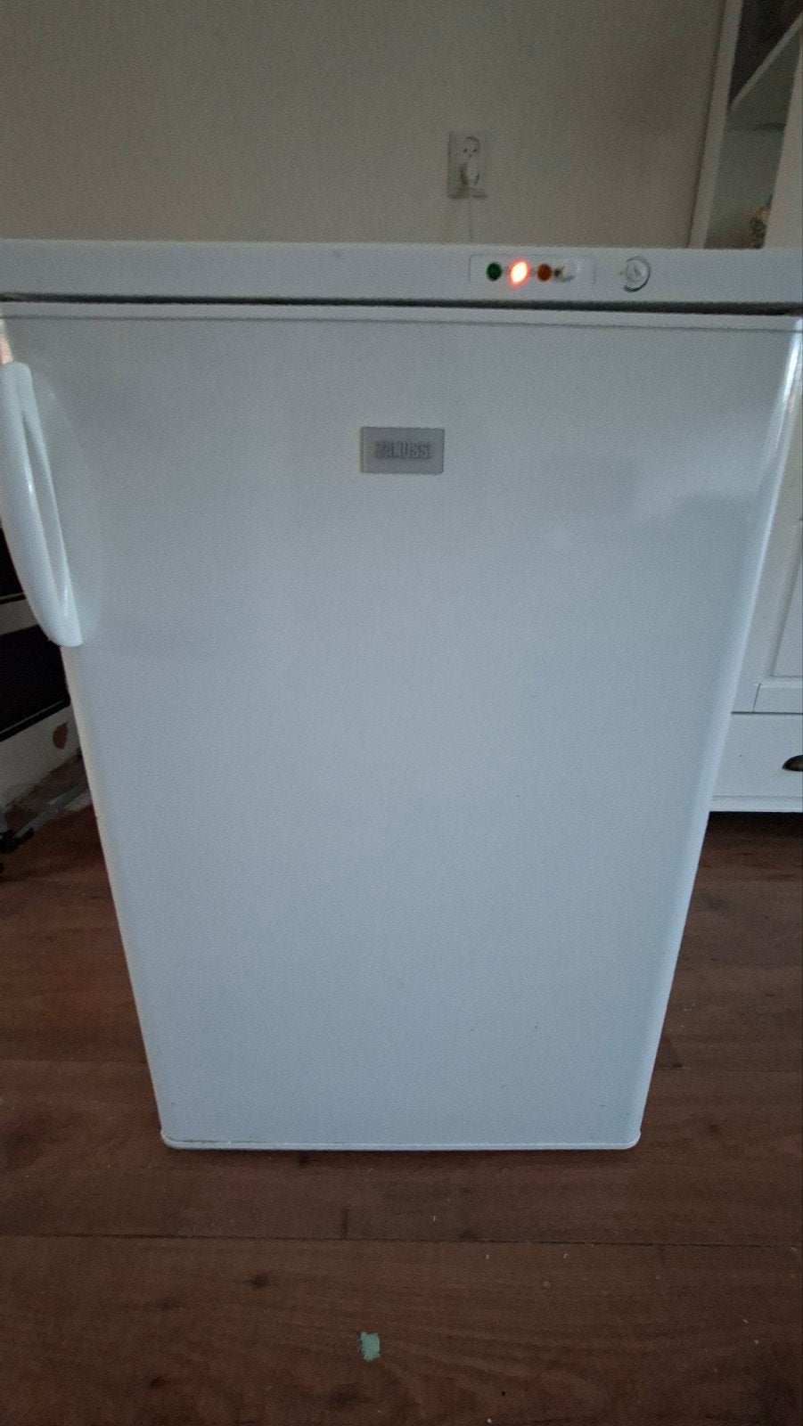 Zanussi TT110F Vrieskast - Compact en Efficiënt, Witgoed en Apparatuur, Vriezers en Diepvrieskisten, Ophalen