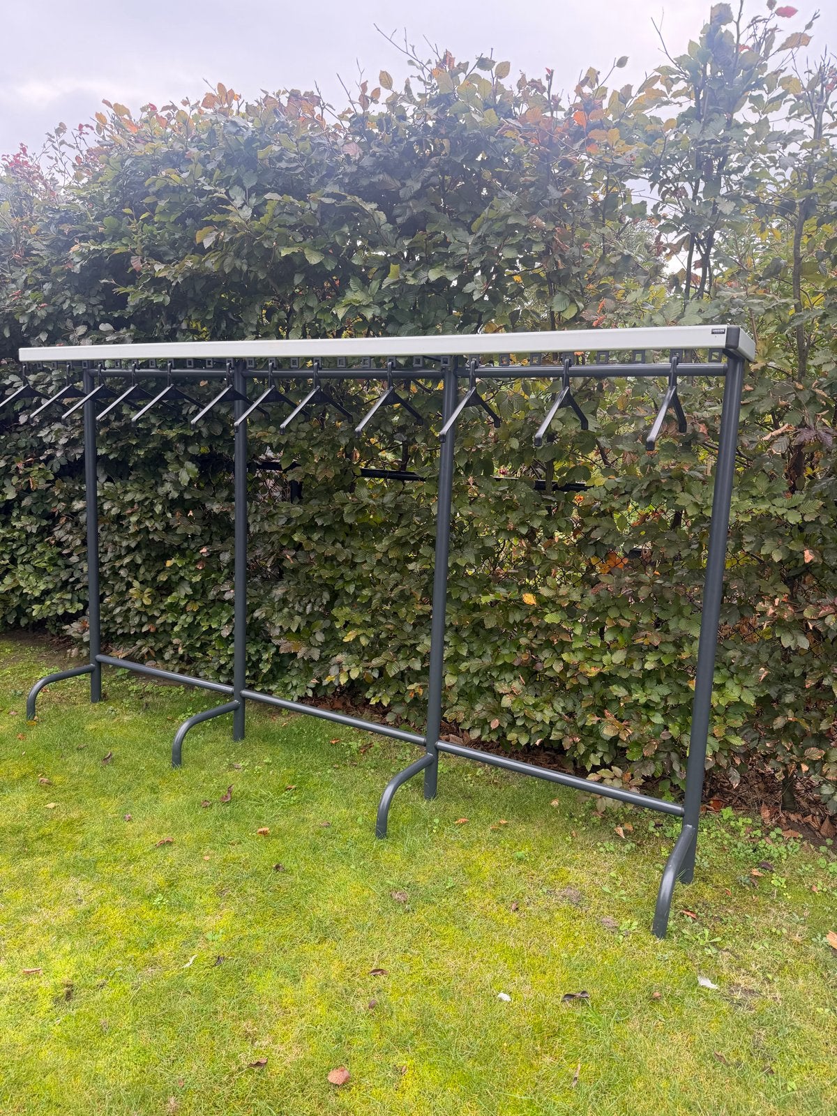 Grote staande kapstok - Loggere - Ideaal voor evenementen, Ophalen, Gebruikt, Metaal, Staande kapstok