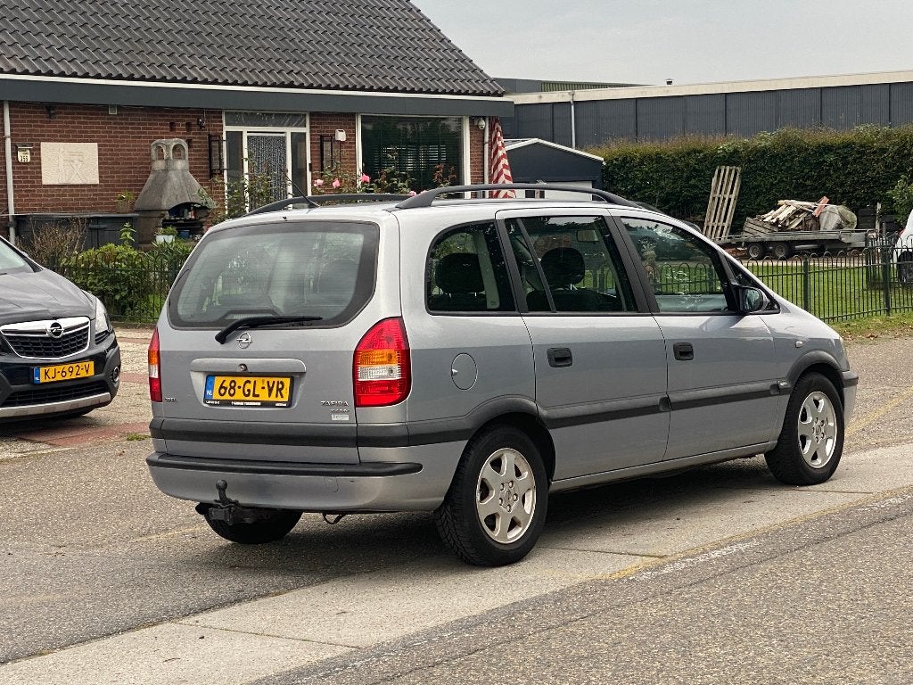 Opel Zafira 2.2 16V Automaat 2001 Grijs 7 Pers 180283 Km, Dealer onderhouden, Stof, 4 cilinders, 7 stoelen