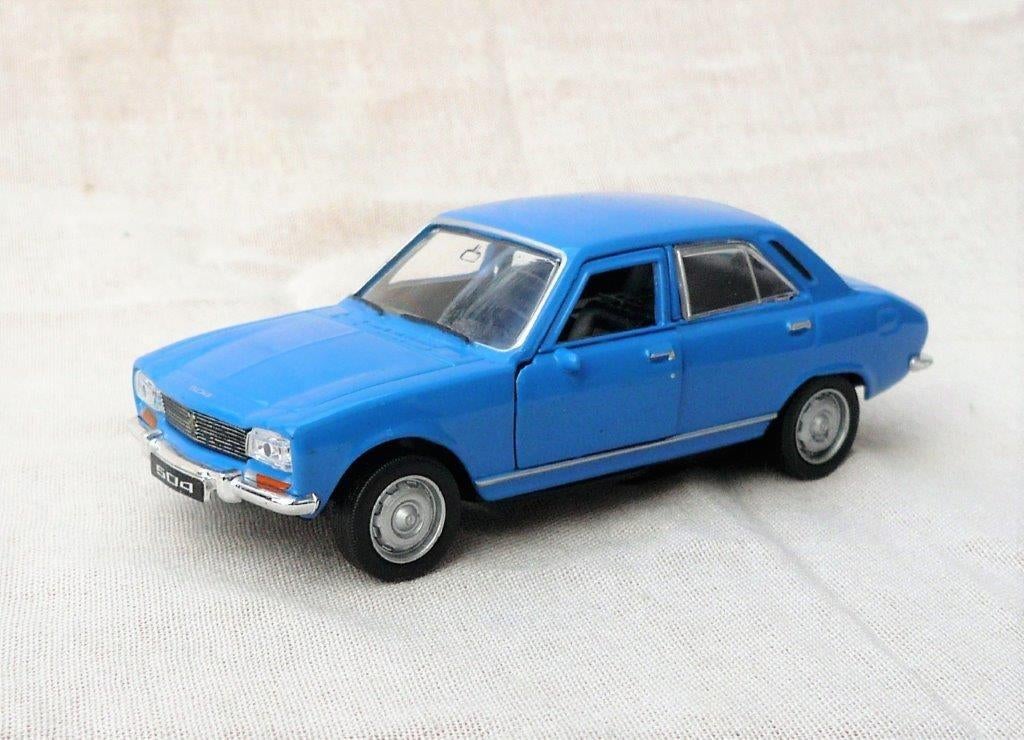 Welly, Peugeot 504 berline 2e generatie 1974, schaal 1/38., Ophalen of Verzenden, Nieuw, Auto, Overige merken