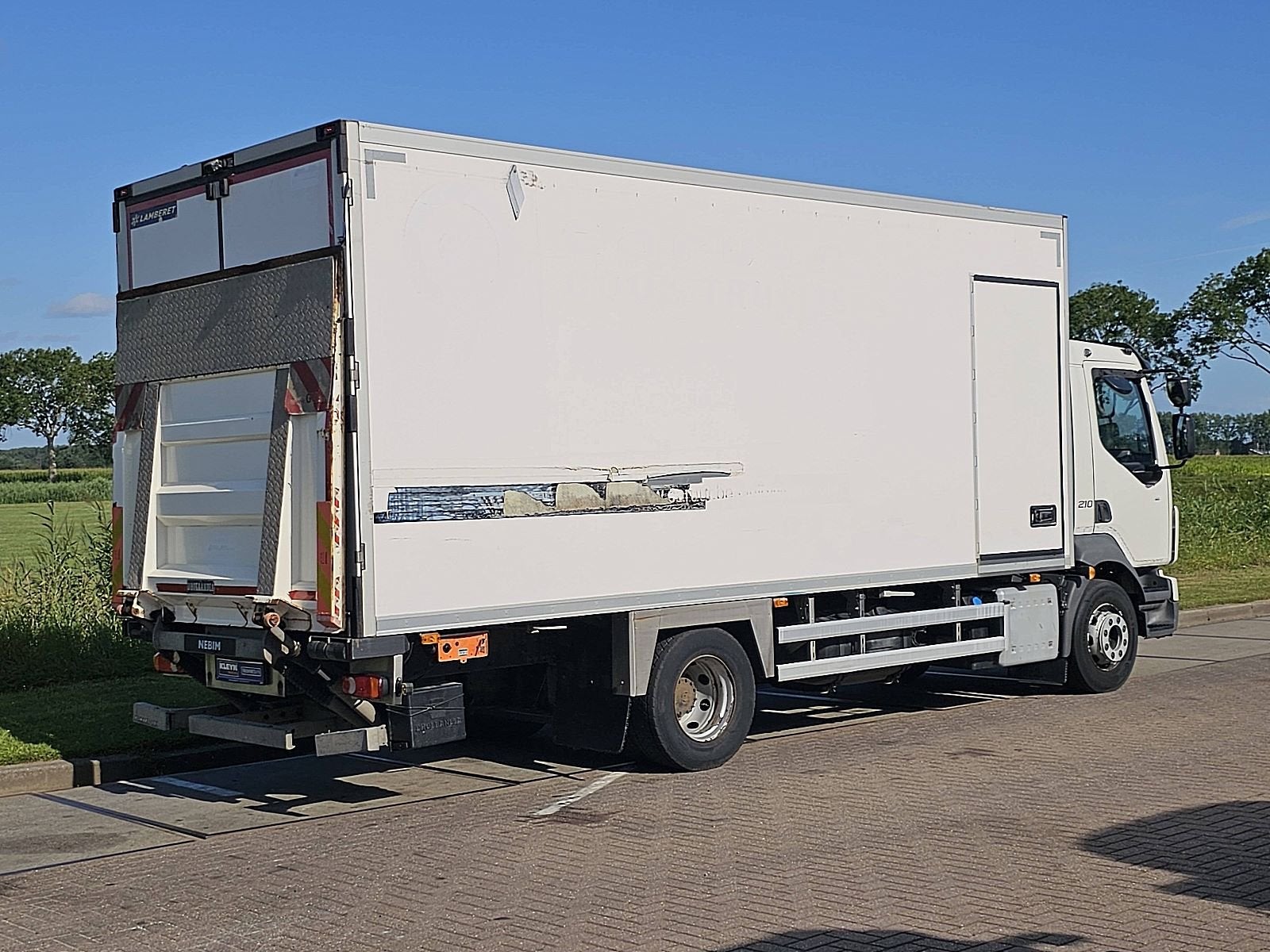 VOLVO FL 210.14 carrier taillift, Auto's, Automaat, Euro 6, Wit, Diesel