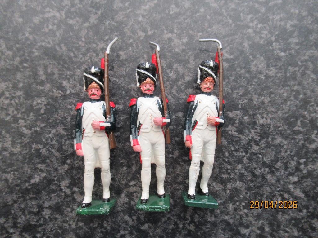 3 TINNEN SOLDAATJES- GRENADIERS  KEIZERLIJKE GARDE NAPOLEON, Hobby en Vrije tijd, Modelbouw | Figuren en Diorama's, Ophalen of Verzenden