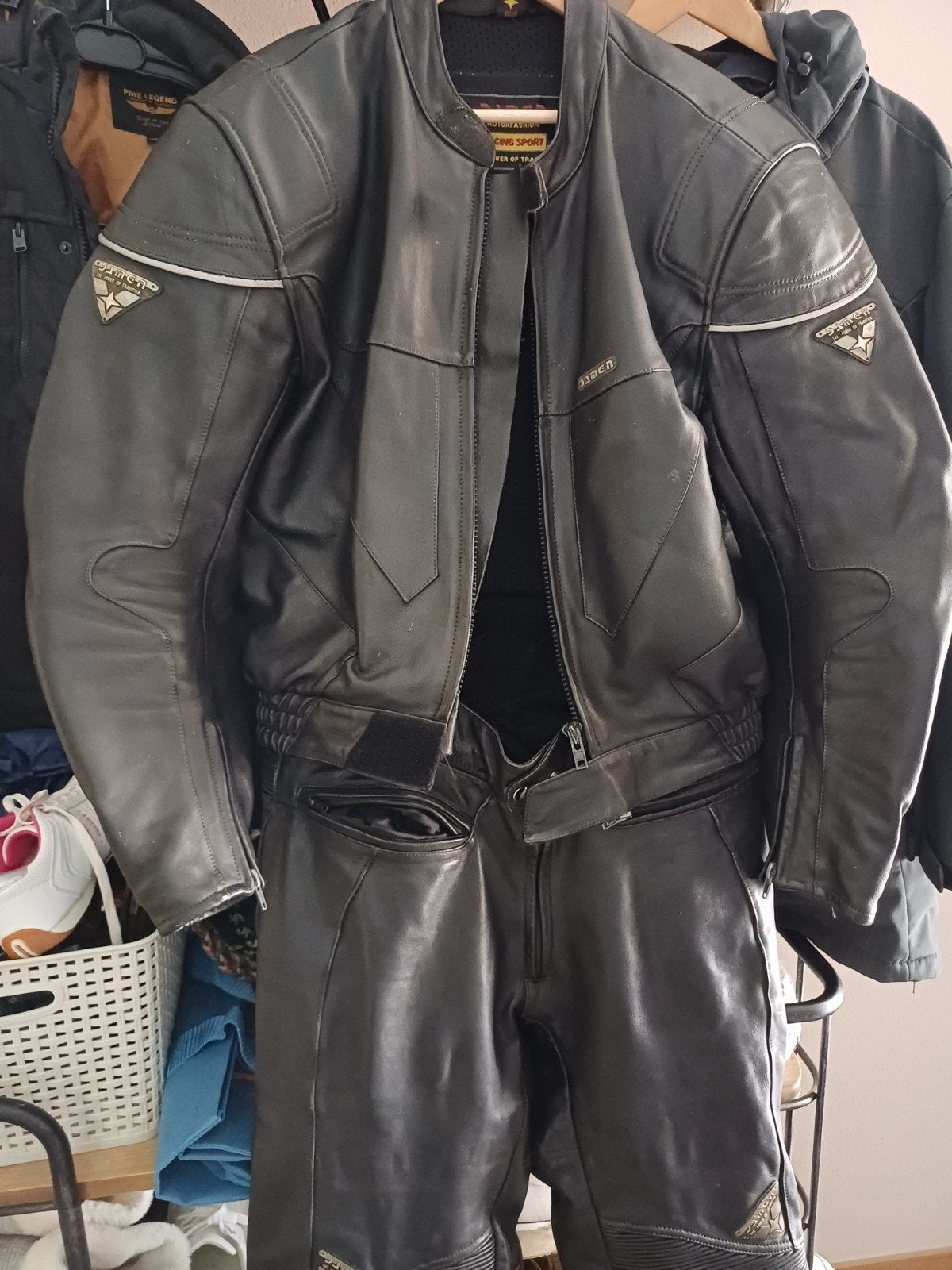 lederen motorpak voor heren maat 54, Motoren, Kleding | Motorkleding, Ophalen, Damen Motorfashion, Tweedehands, Heren