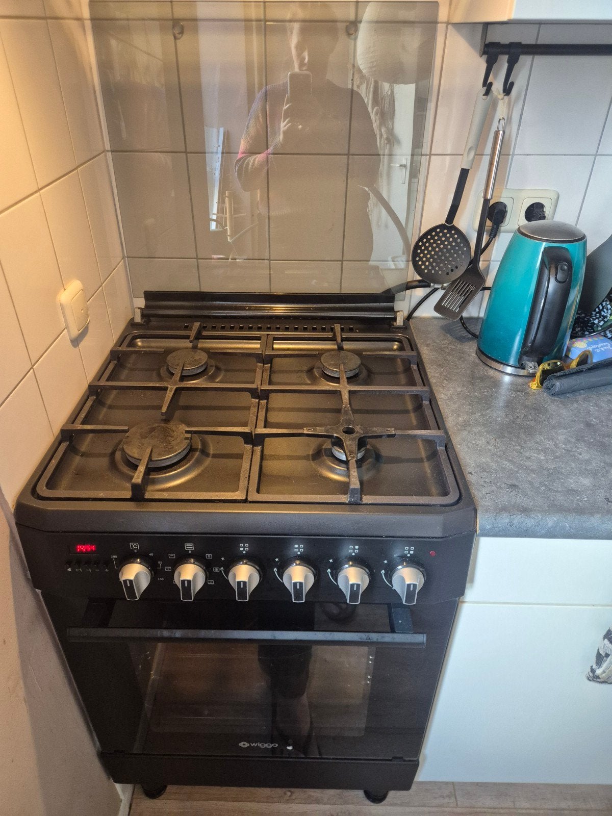 Wigo Gasfornuis met Oven, Ophalen, Hete lucht, 4 kookzones, Zo goed als nieuw