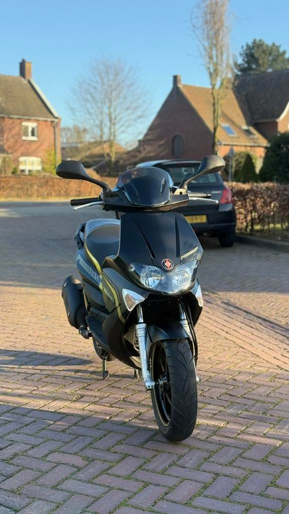 Gilera runner 125, Fietsen en Brommers, Scooters | Piaggio, Zo goed als nieuw, Overige modellen, Benzine, Ophalen