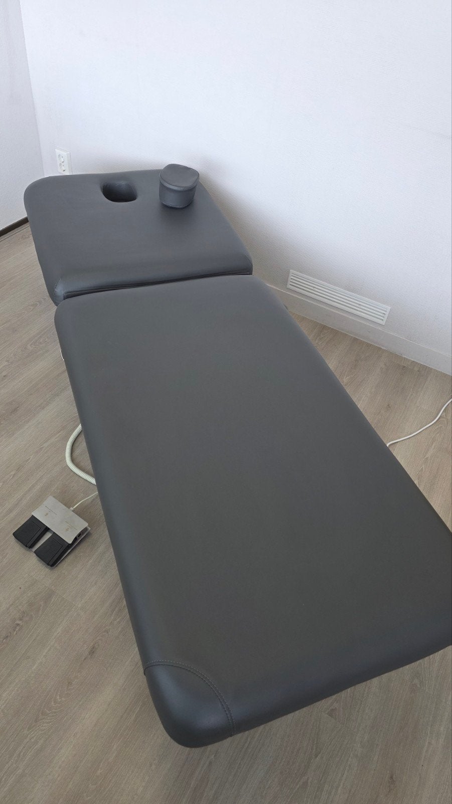 Elektrische massagebank NIEUWSTAAT, Diensten en Vakmensen