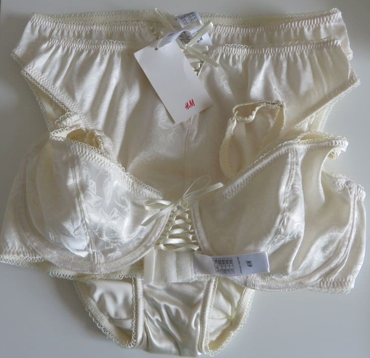 B-H met 2 slips van H&M, H&M, Ophalen, Beige, Setje