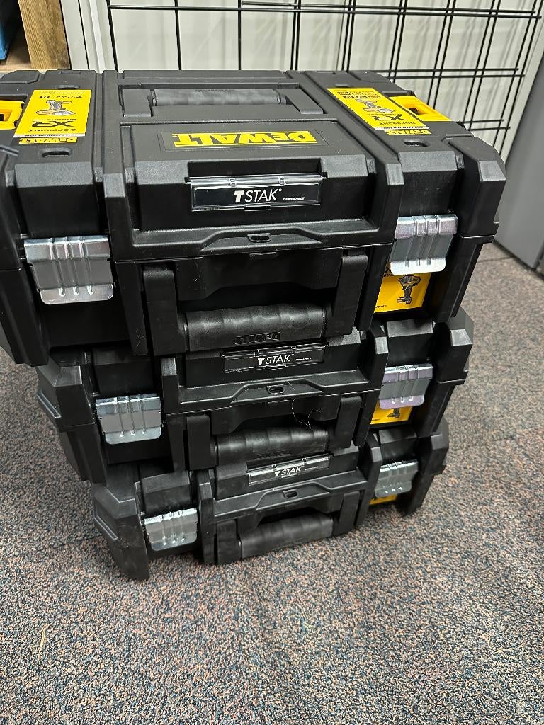 DeWalt TSTAK II koffers (2 stuks) - DCG405, DCF892, Doe-het-zelf en Verbouw, Gereedschapskisten, Ophalen of Verzenden, Nieuw