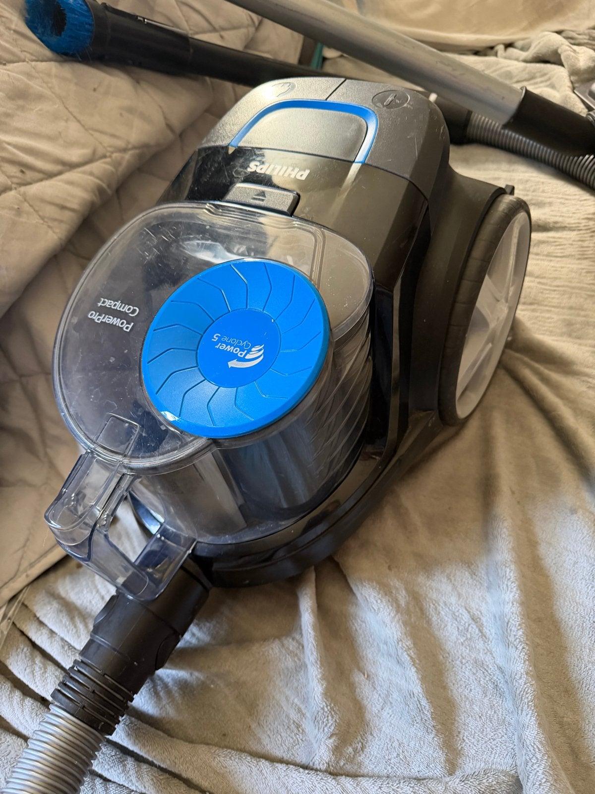 Philips PowerPro Compact Stofzuiger - Gebruikt, Philips, Ophalen of Verzenden, Zo goed als nieuw, Sledestofzuiger