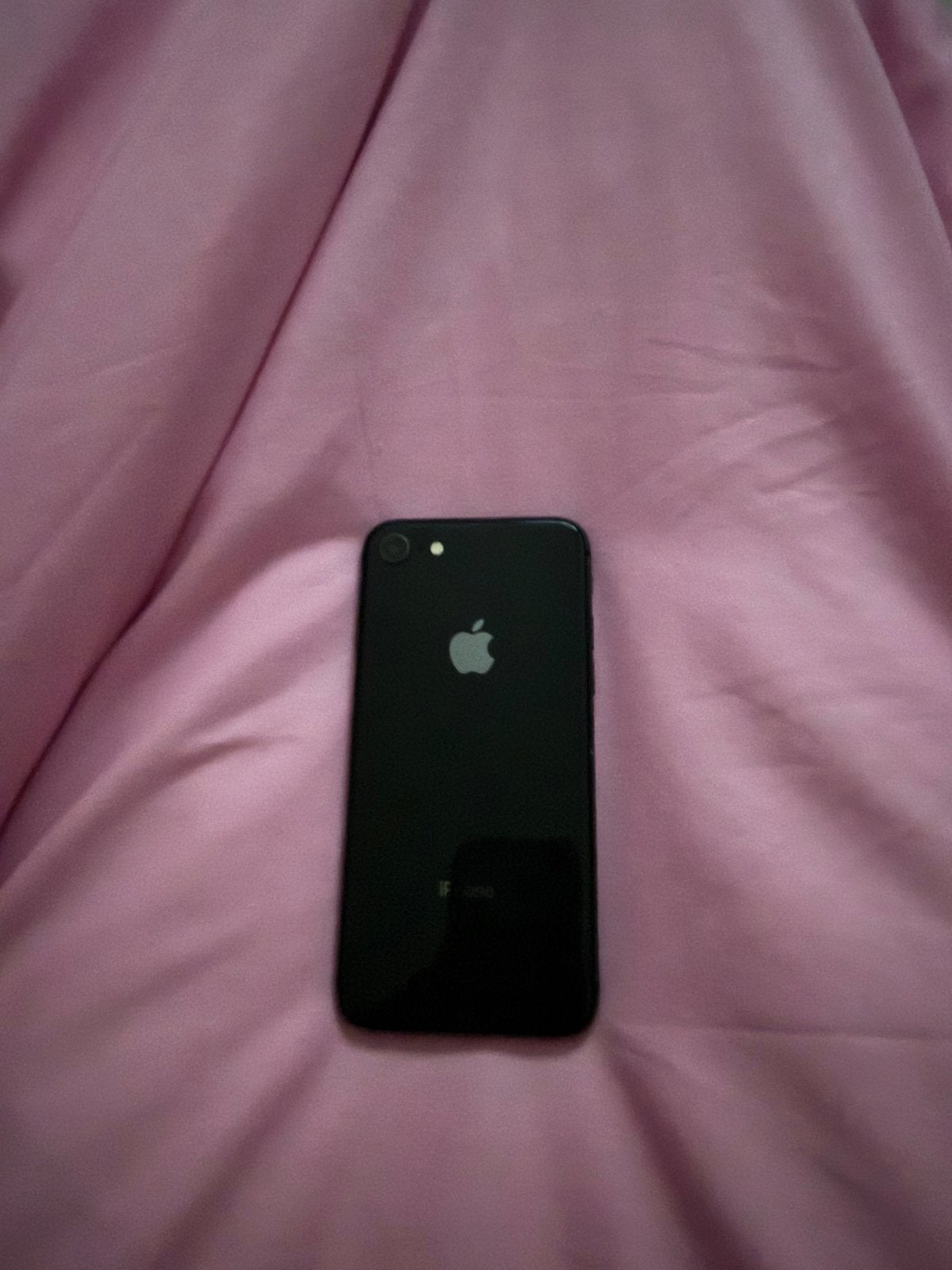 iPhone 8 - nieuw MOET NU WEG