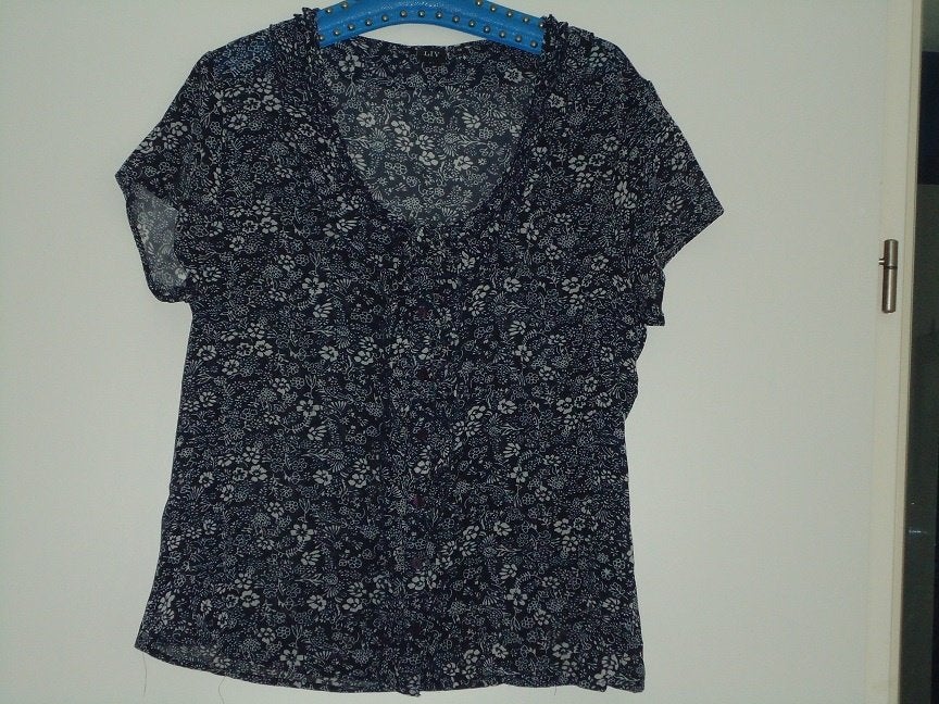 blouse mt 46 donkerblauw met witte bloemetjes nw, Kleding | Dames, Blauw, Maat 46/48 (XL) of groter, Nieuw, Ophalen of Verzenden
