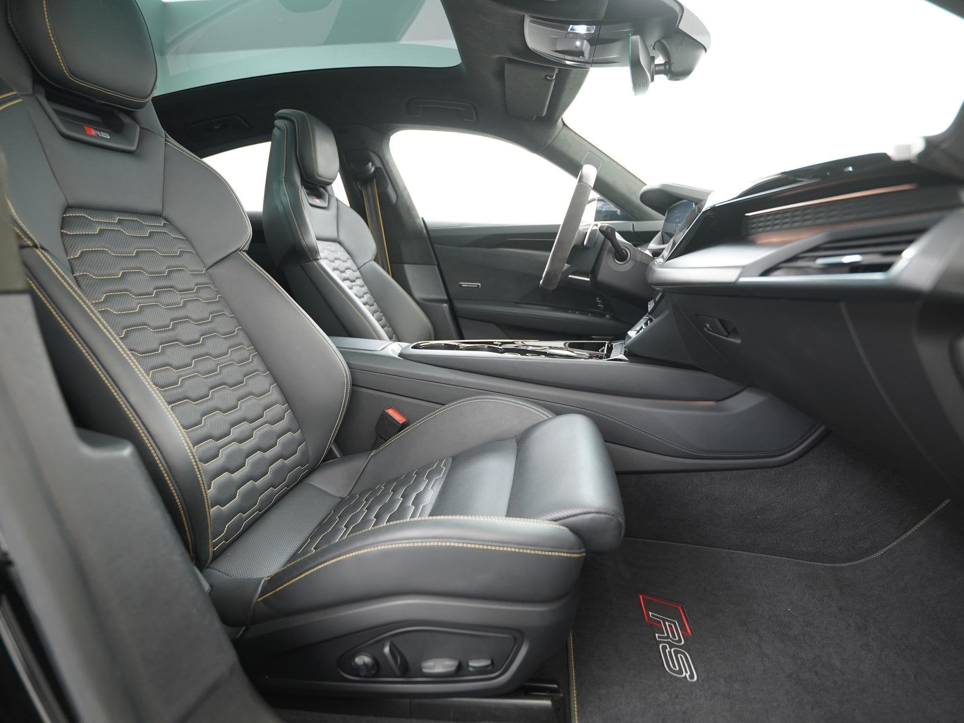 Audi e-tron GT RS 93 kWh 600pk | B&O | HUD | Stoelmassage |, Auto's, Automaat, 12 maanden, Zwart, E-tron GT