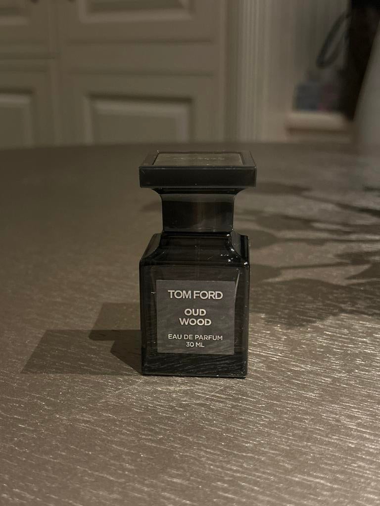Tom Ford Oud Wood Eau de Parfum 5ml, Sieraden, Tassen en Uiterlijk, Uiterlijk | Parfum, Ophalen of Verzenden, Gebruikt