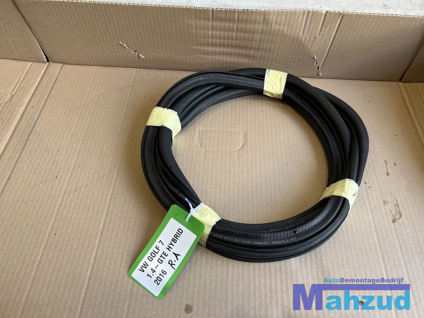 VW GOLF 7 Deurrubber portierrubber rechts achter 2012-2019, Gebruikt, Volkswagen, Volkswagen AG, Berliner Ring 2
38440  Wolfsburg, DE