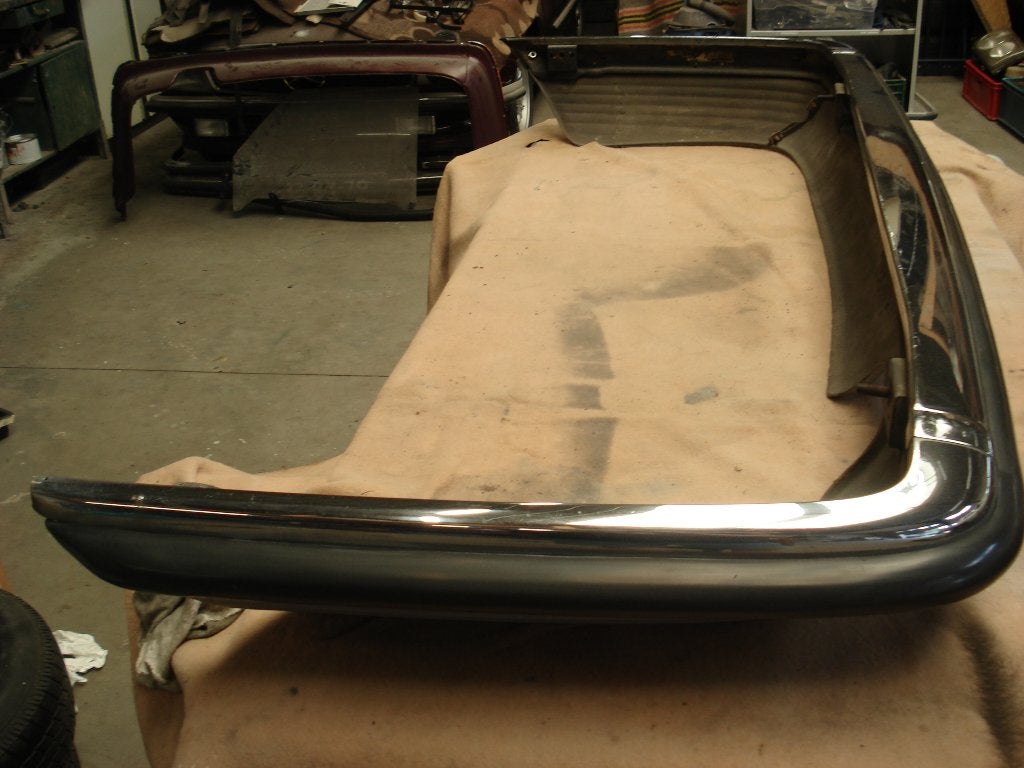 MERCEDES  W107   SL  SLC.    ACHTERBUMPER, Auto-onderdelen, Carrosserie en Plaatwerk, Ophalen of Verzenden, Voor, Oldtimer onderdelen